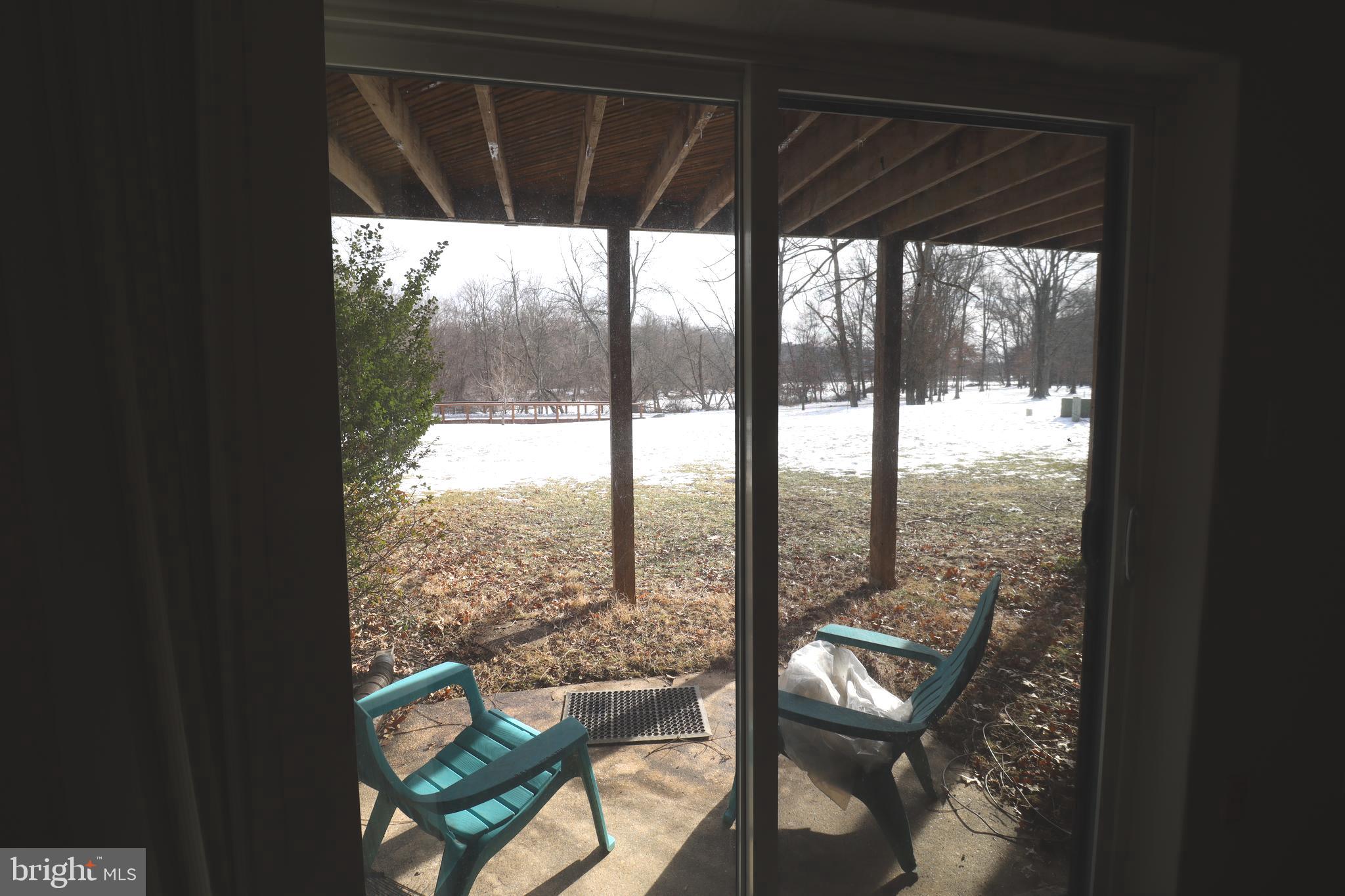 TOWN CENTER - Residential Lease