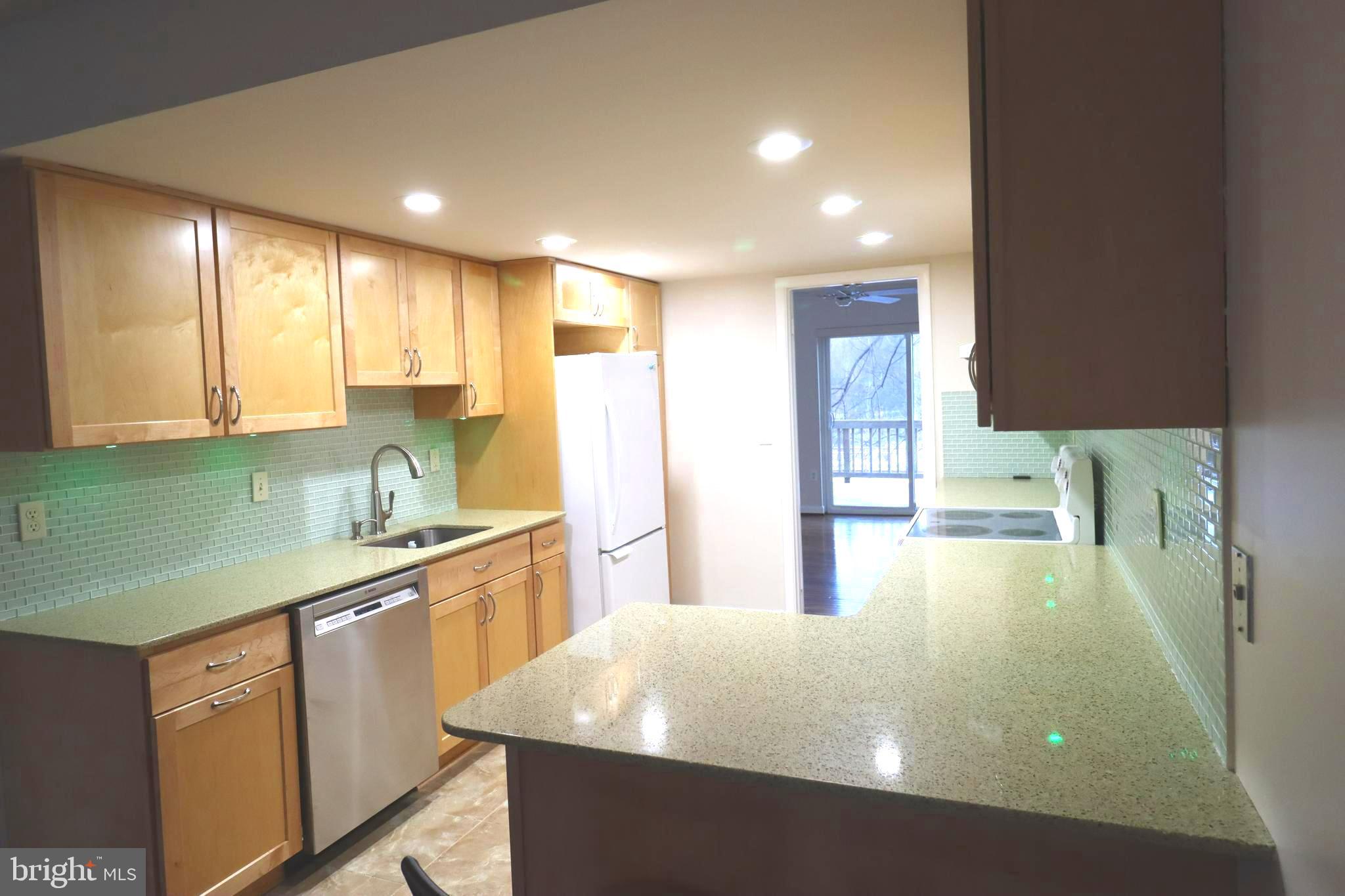 TOWN CENTER - Residential Lease