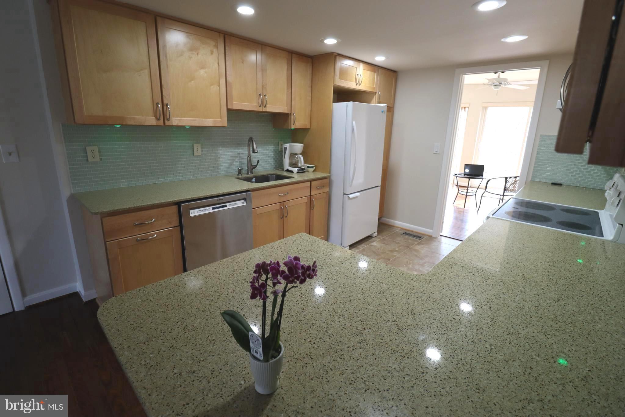 TOWN CENTER - Residential Lease