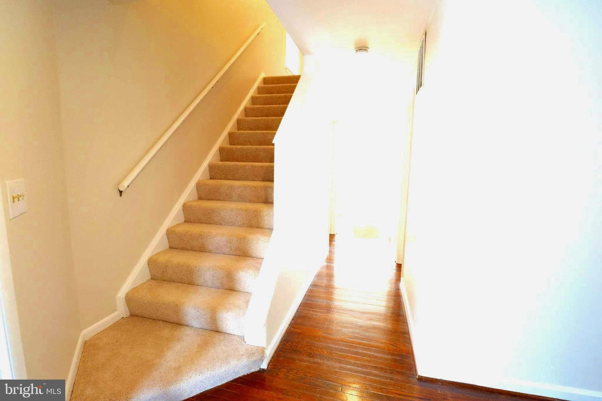 TOWN CENTER - Residential Lease