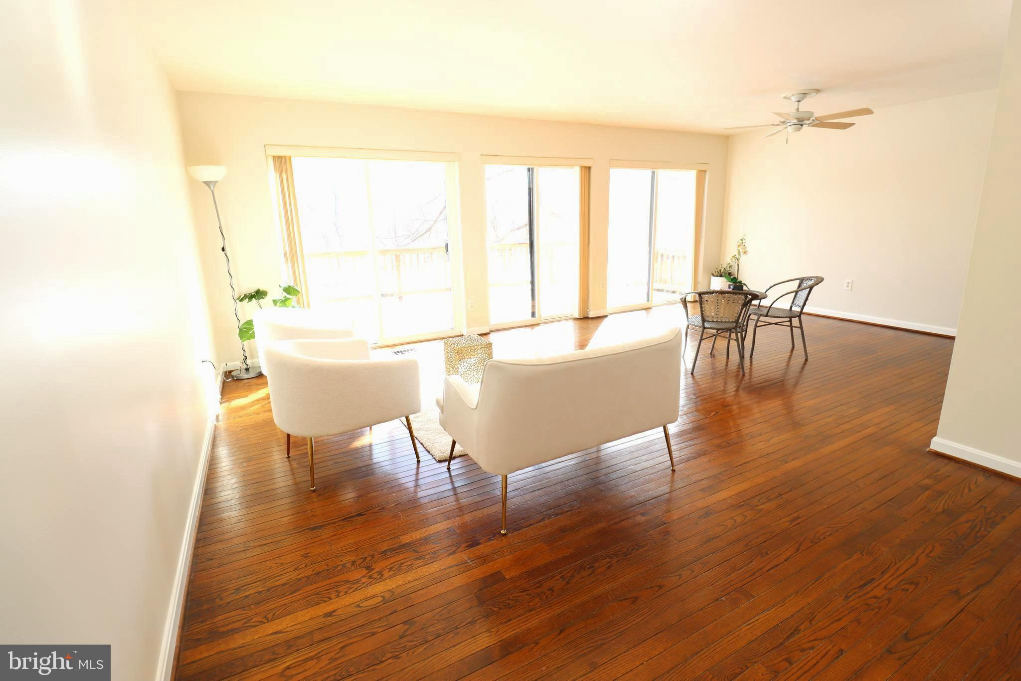 TOWN CENTER - Residential Lease