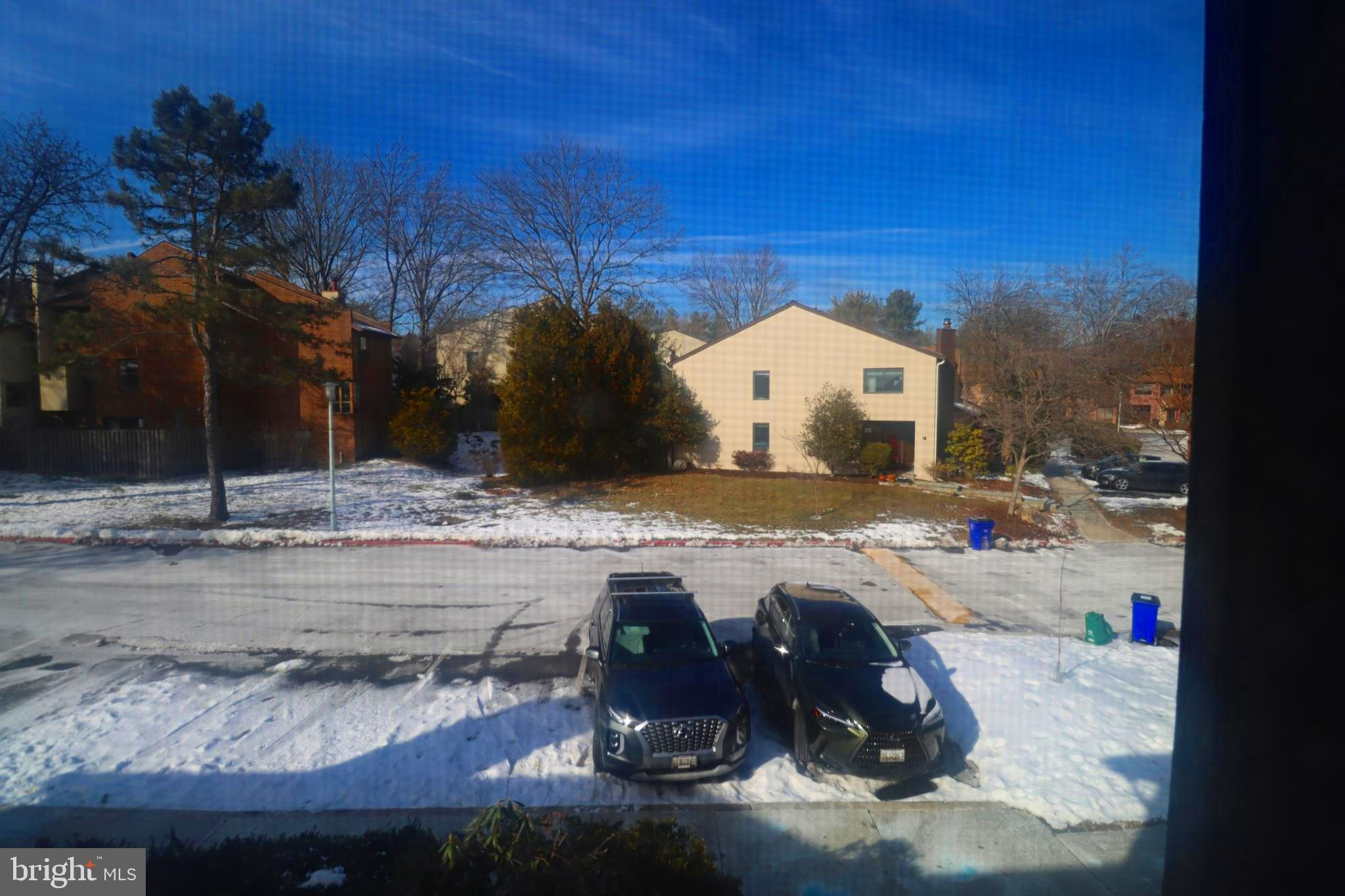 TOWN CENTER - Residential Lease