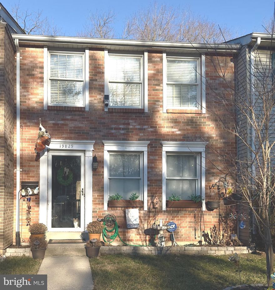 First floor is mostly laminate. Fenced yard with a deck in the back. 3 bedrooms are on the top floor, Master with full bath. Kitchen\dining rm combo walk-out through slider on to the deck.2 assigned parking spaces! Fully finished basement with walk-out and bathroom with a shower. Lots of potential! You are gonna love this one!