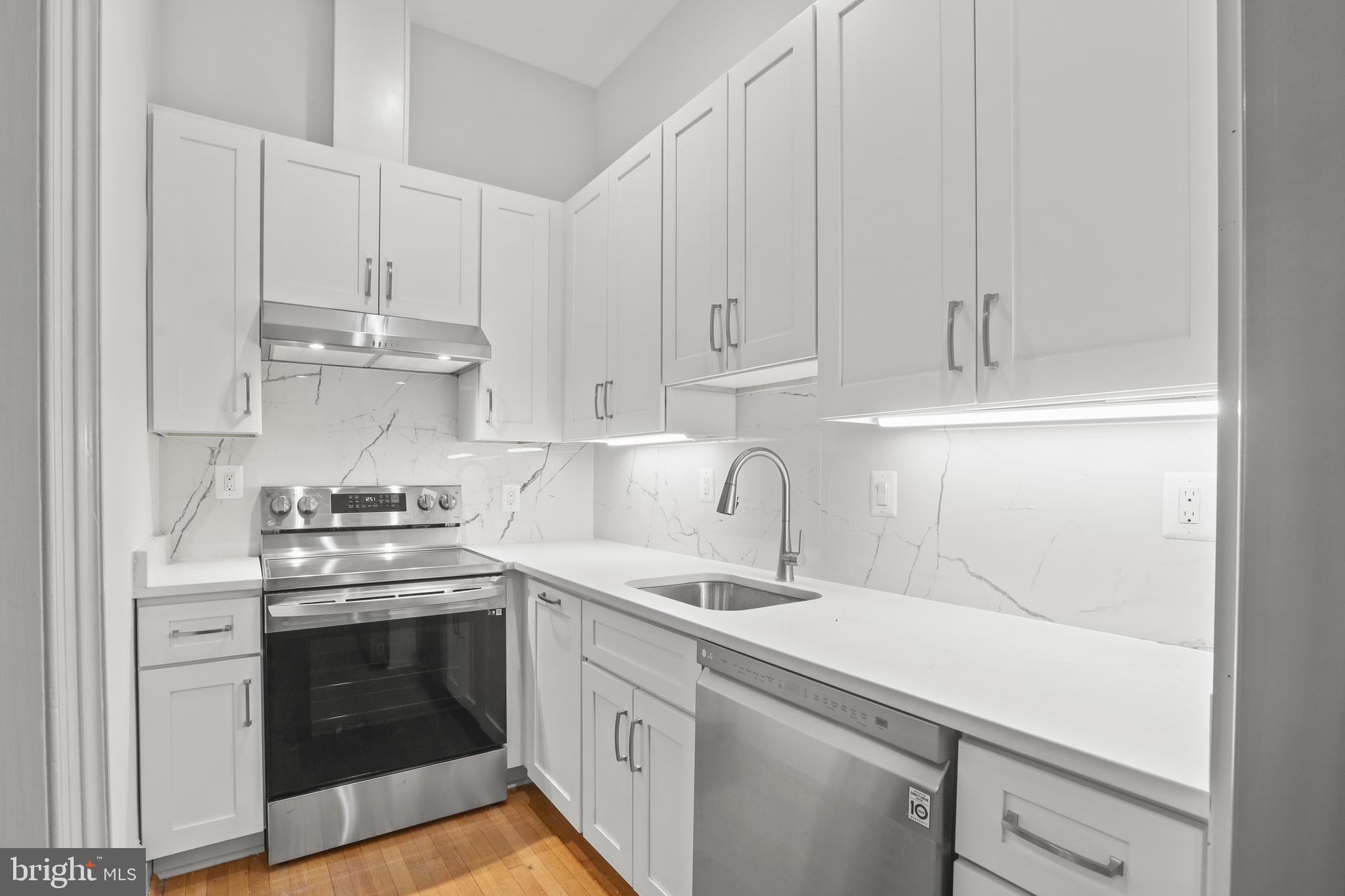 MOUNT VERNON PLACE HISTORIC DISTRICT - Residential Lease