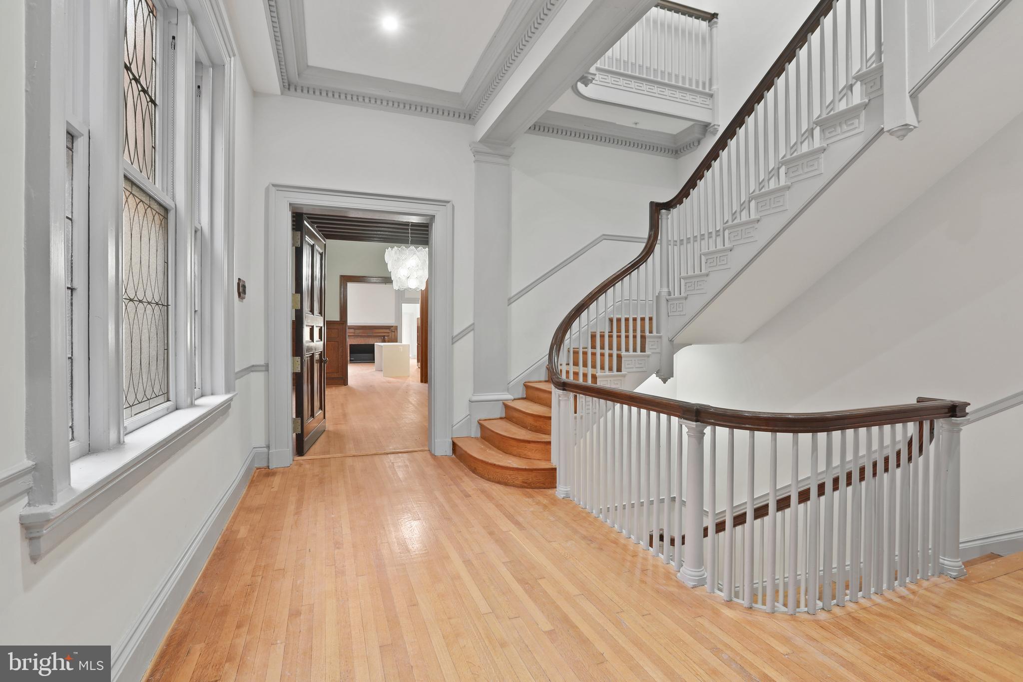 MOUNT VERNON PLACE HISTORIC DISTRICT - Residential Lease