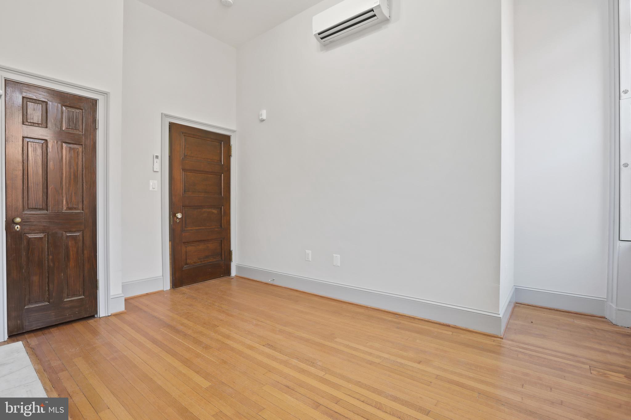 MOUNT VERNON PLACE HISTORIC DISTRICT - Residential Lease