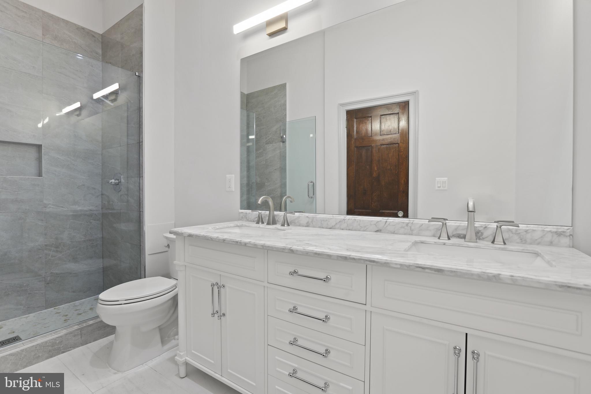 MOUNT VERNON PLACE HISTORIC DISTRICT - Residential Lease
