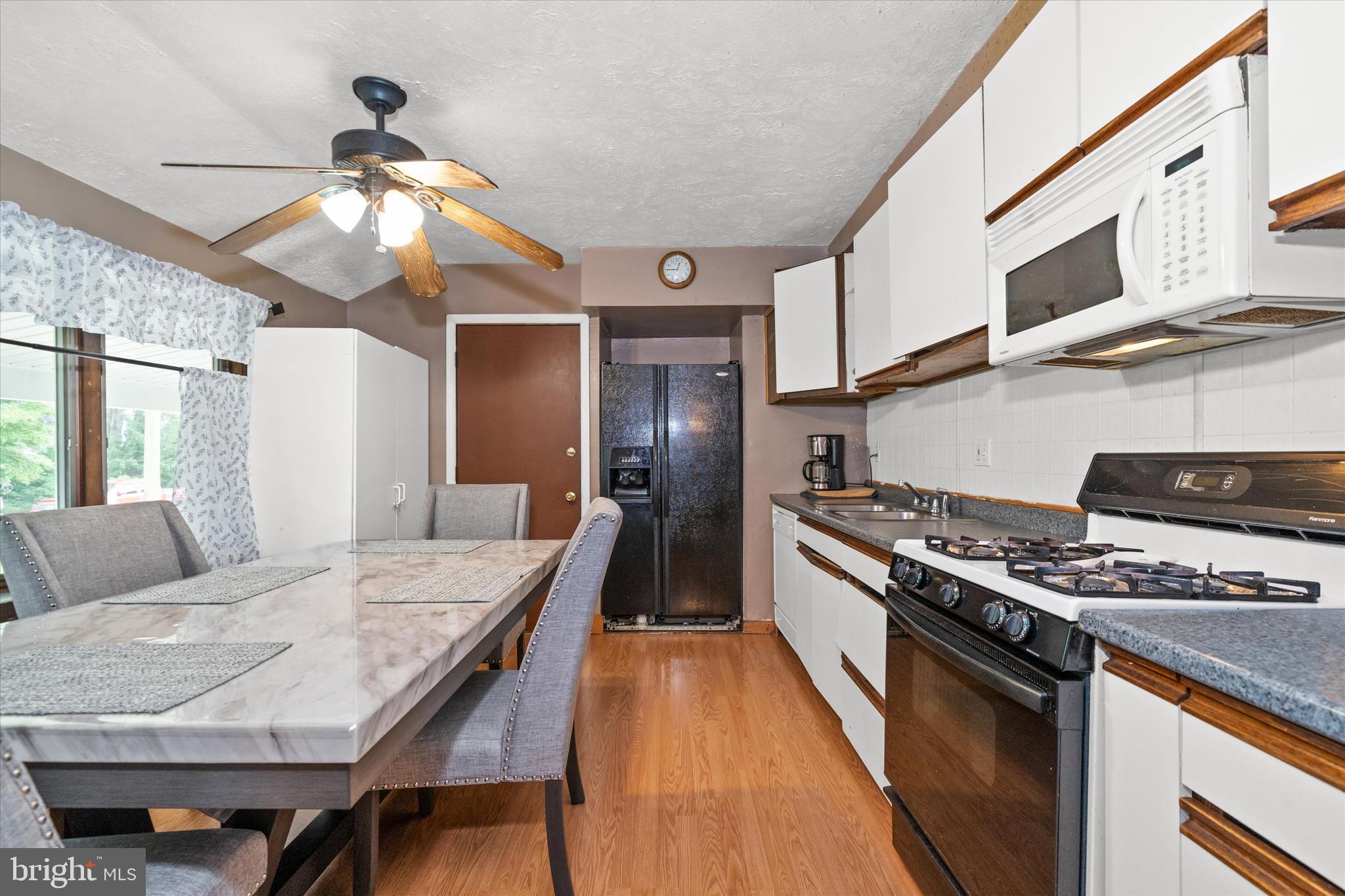 TODD ESTATES II - Residential