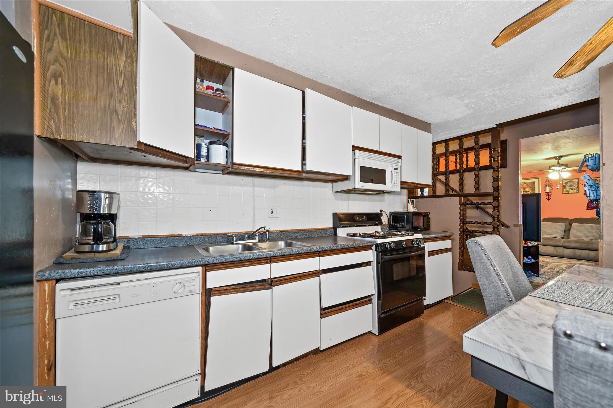 TODD ESTATES II - Residential