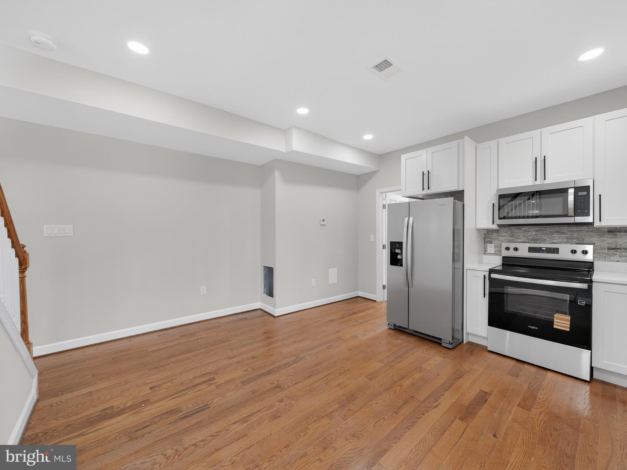 OAKMONT - Residential