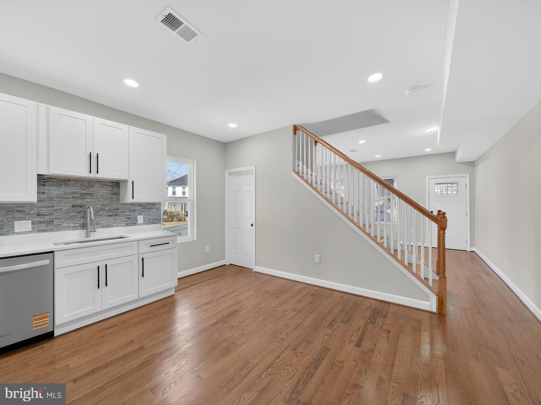 OAKMONT - Residential