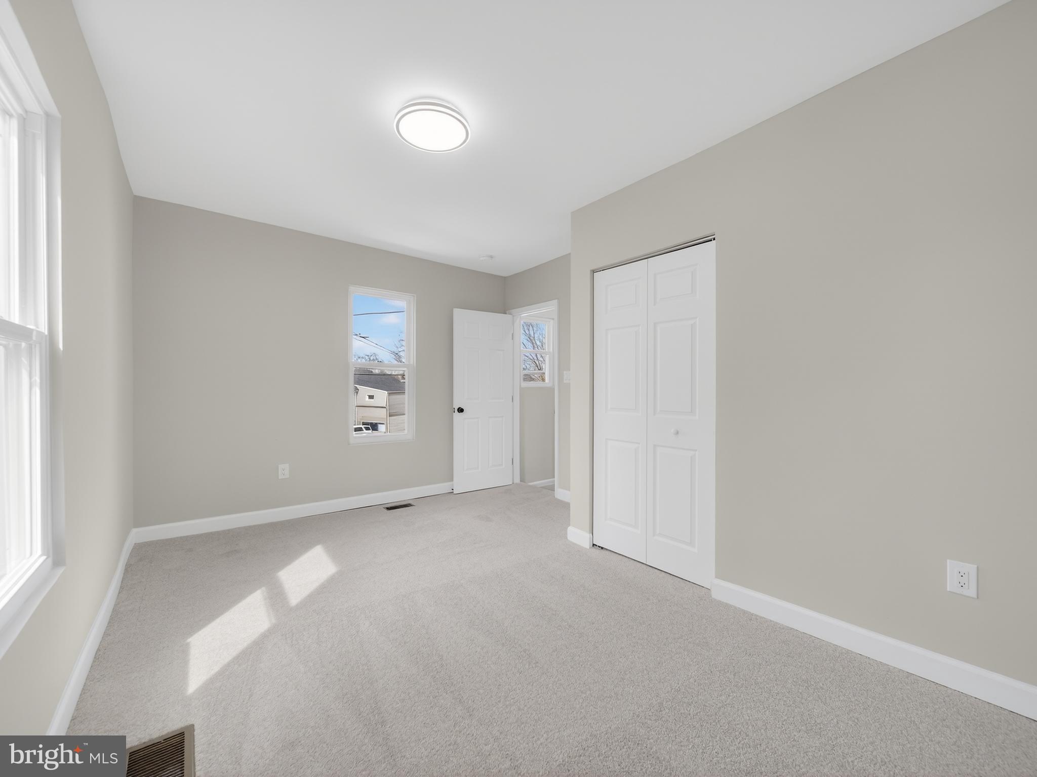 OAKMONT - Residential