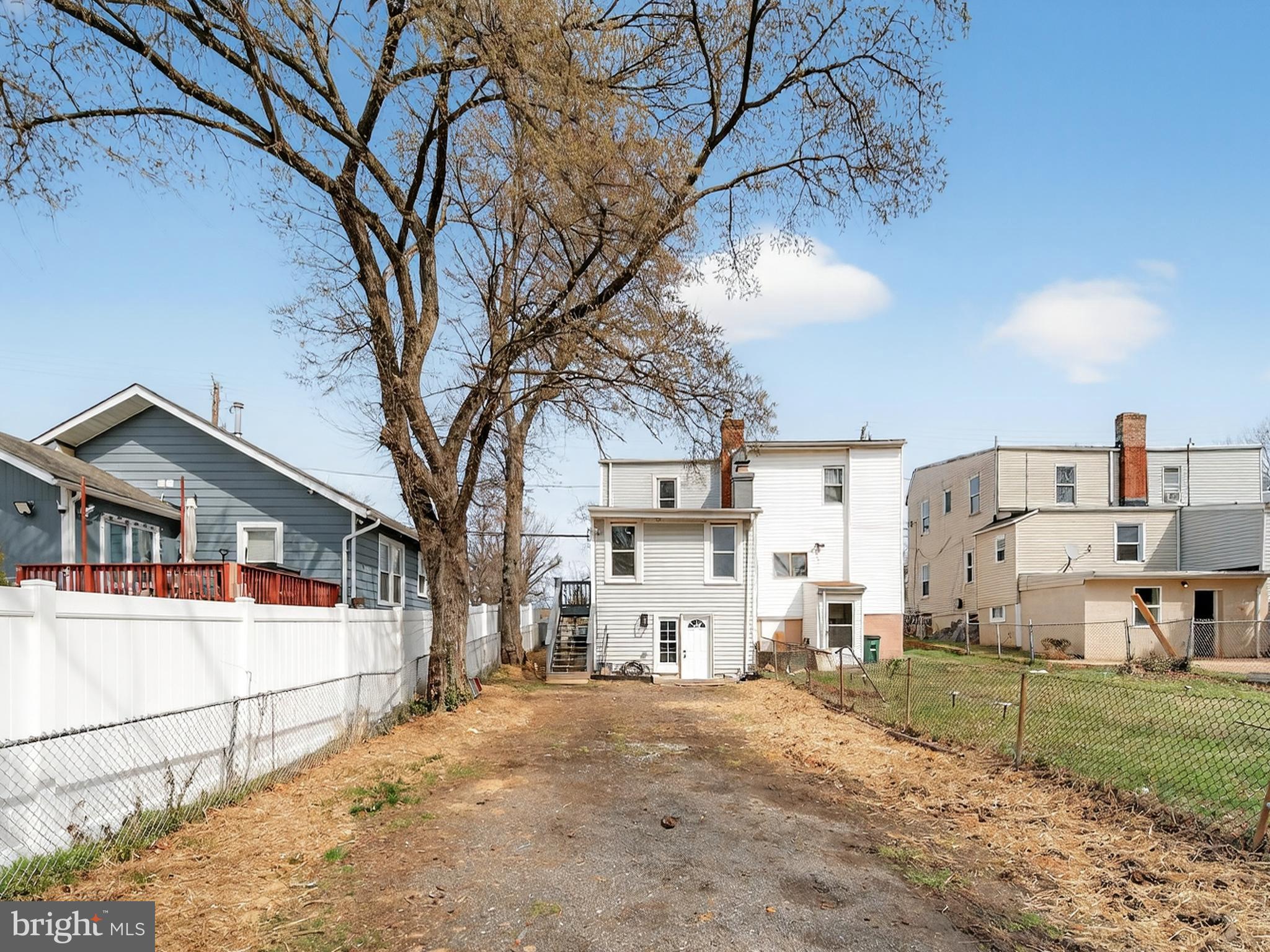 OAKMONT - Residential