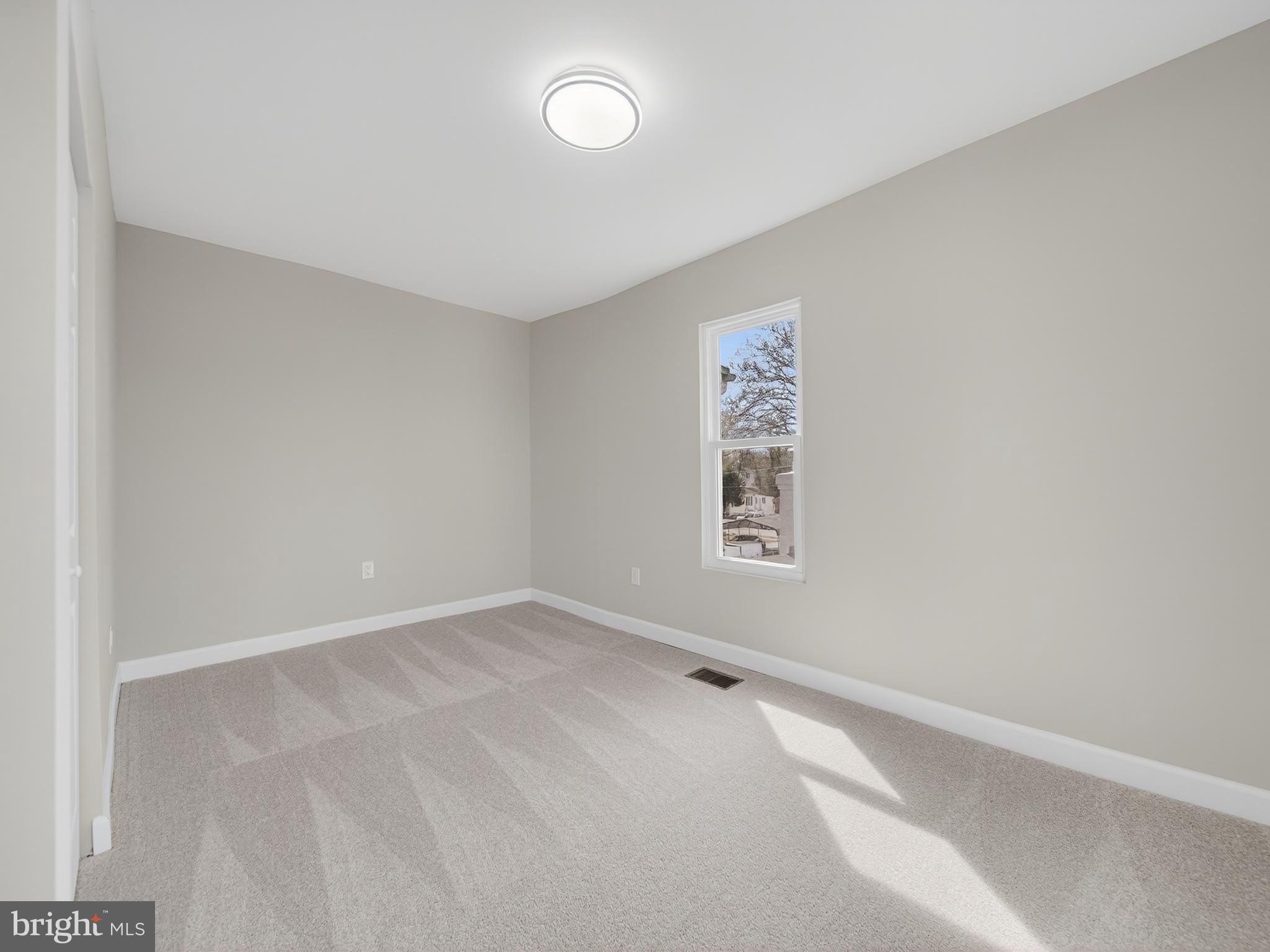 OAKMONT - Residential