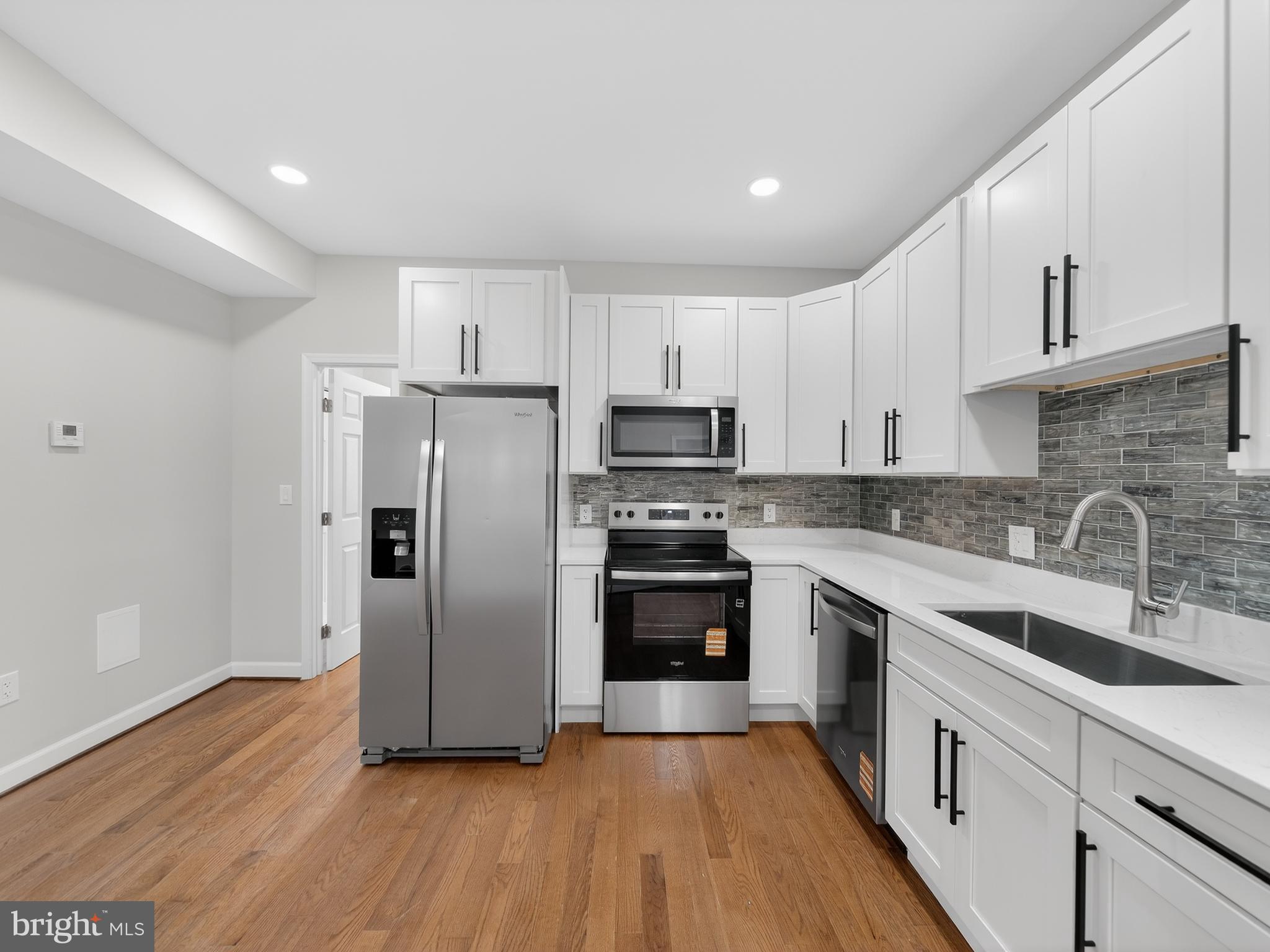 OAKMONT - Residential