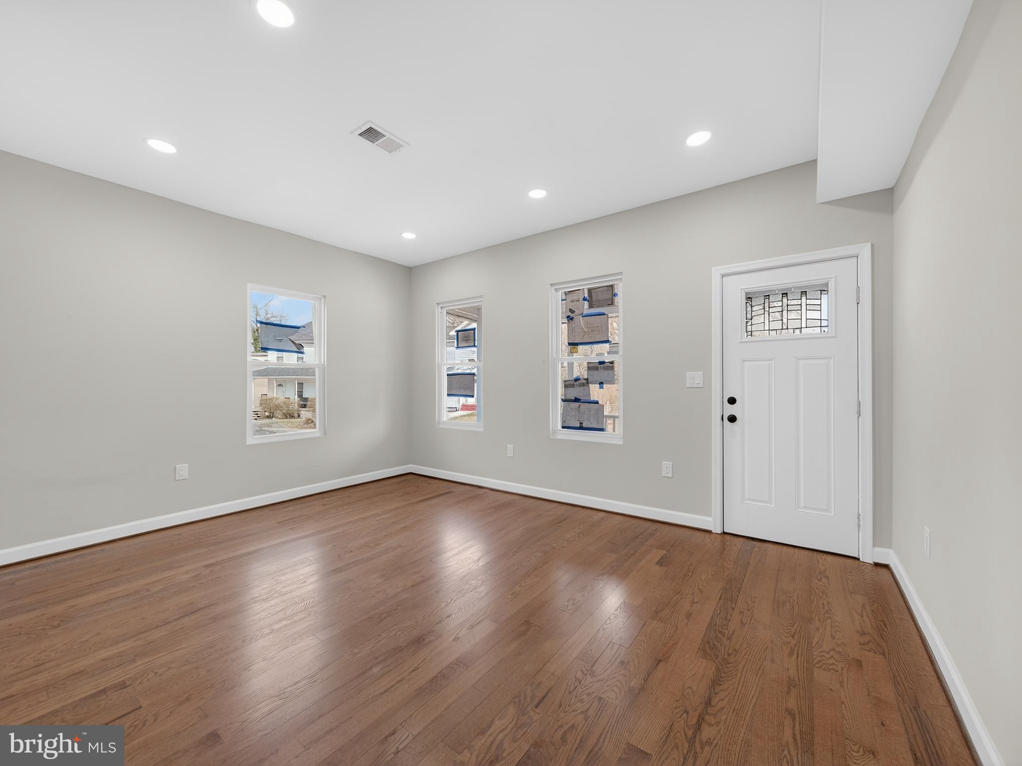 OAKMONT - Residential