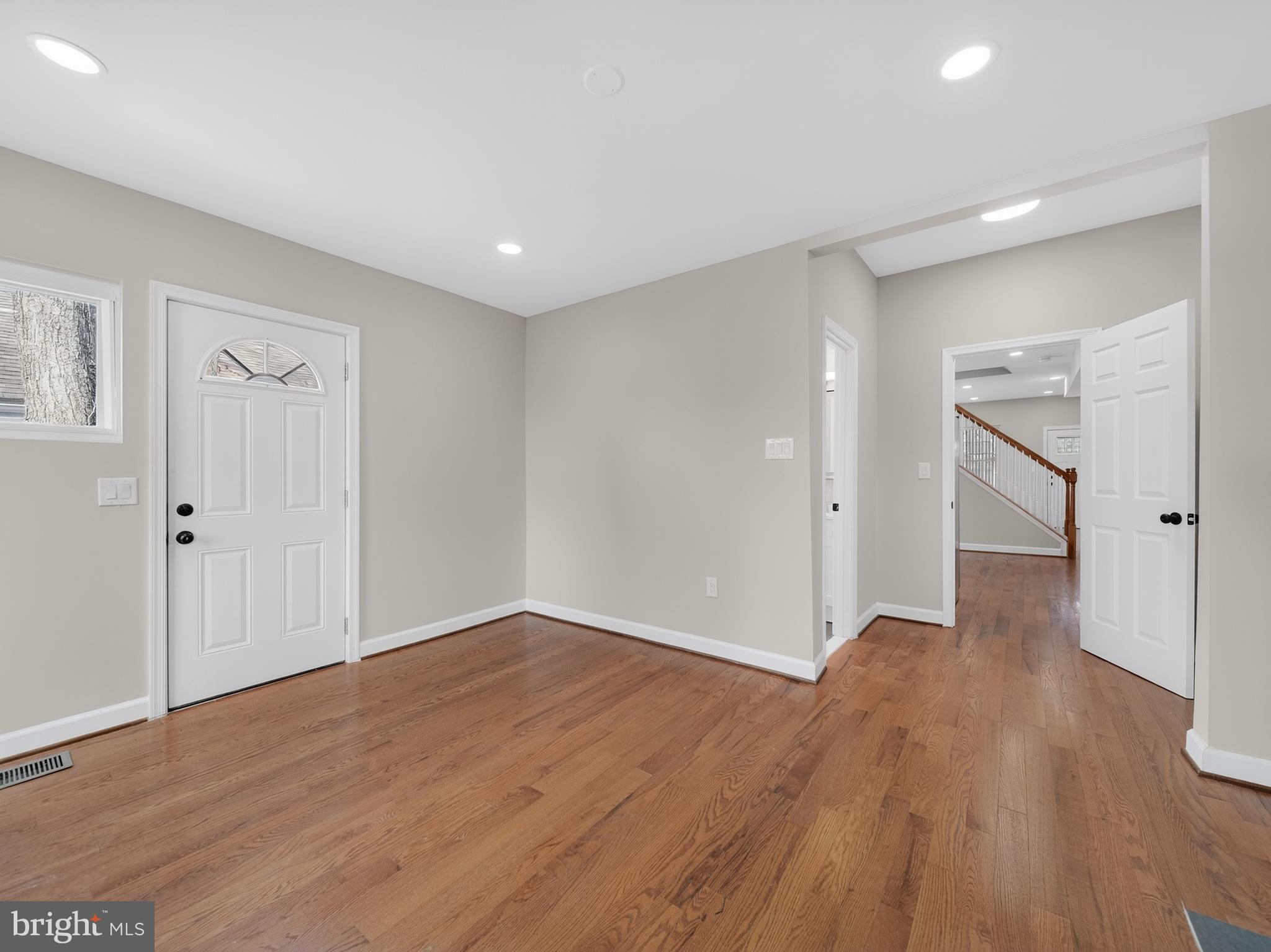 OAKMONT - Residential