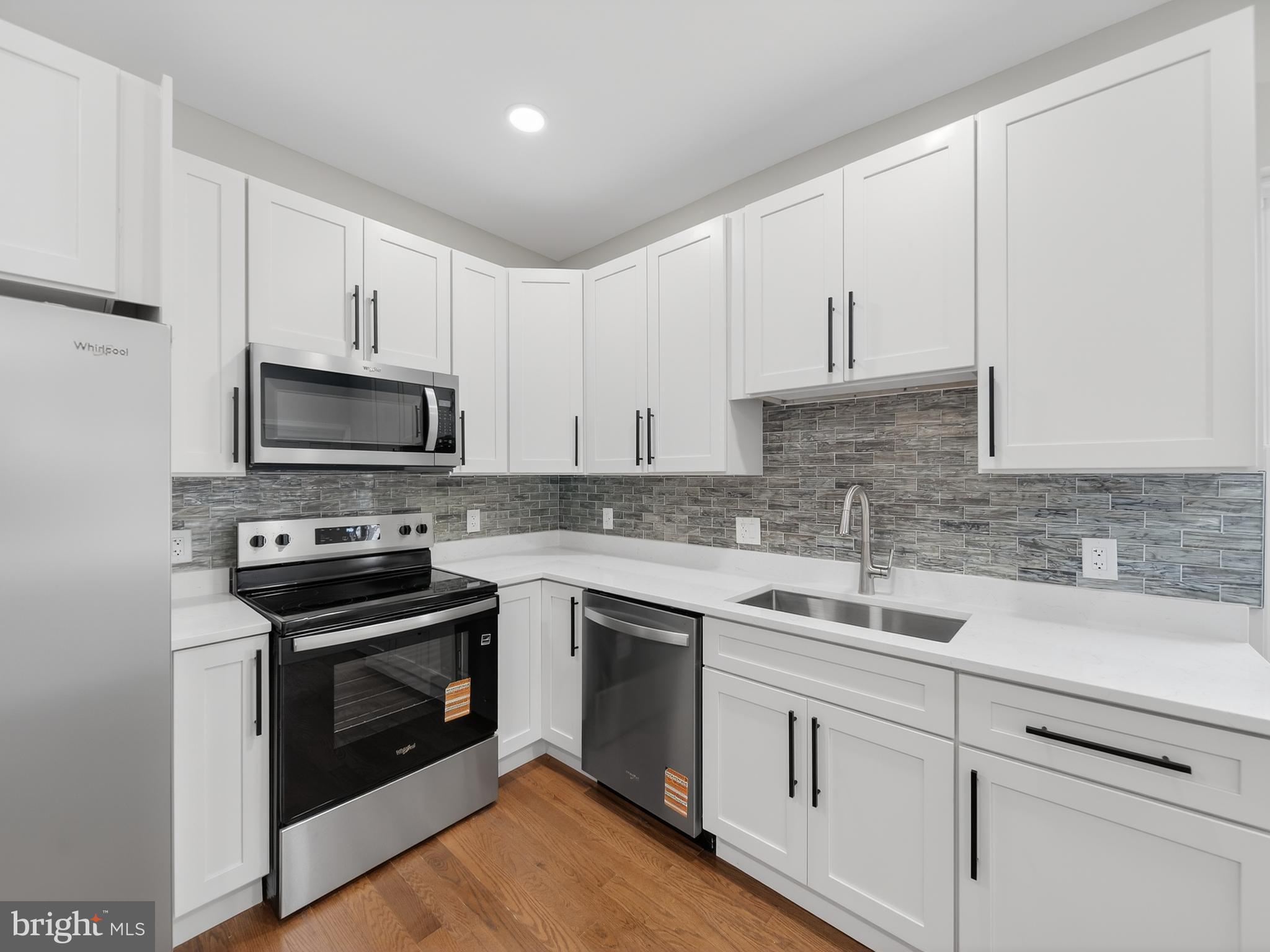 OAKMONT - Residential