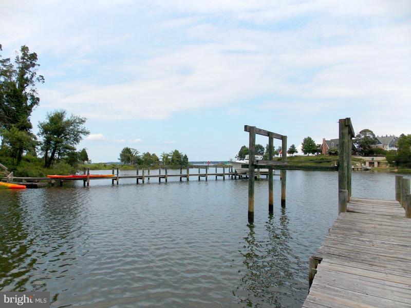 KINGSTON CREEK - Residential