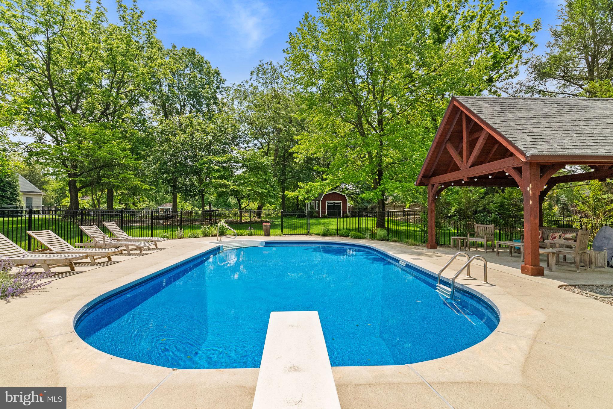 SUMMER LEA - Residential