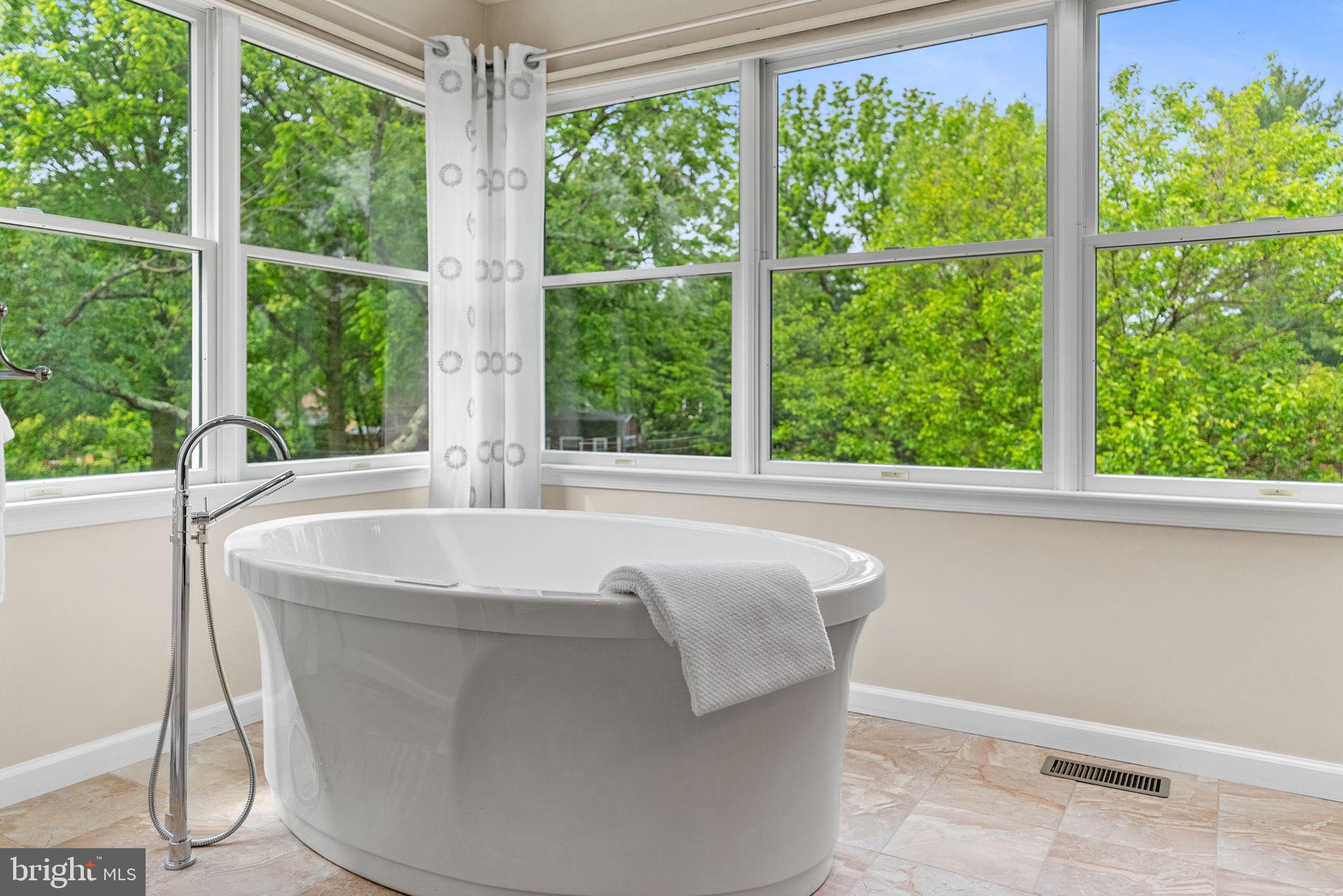 SUMMER LEA - Residential