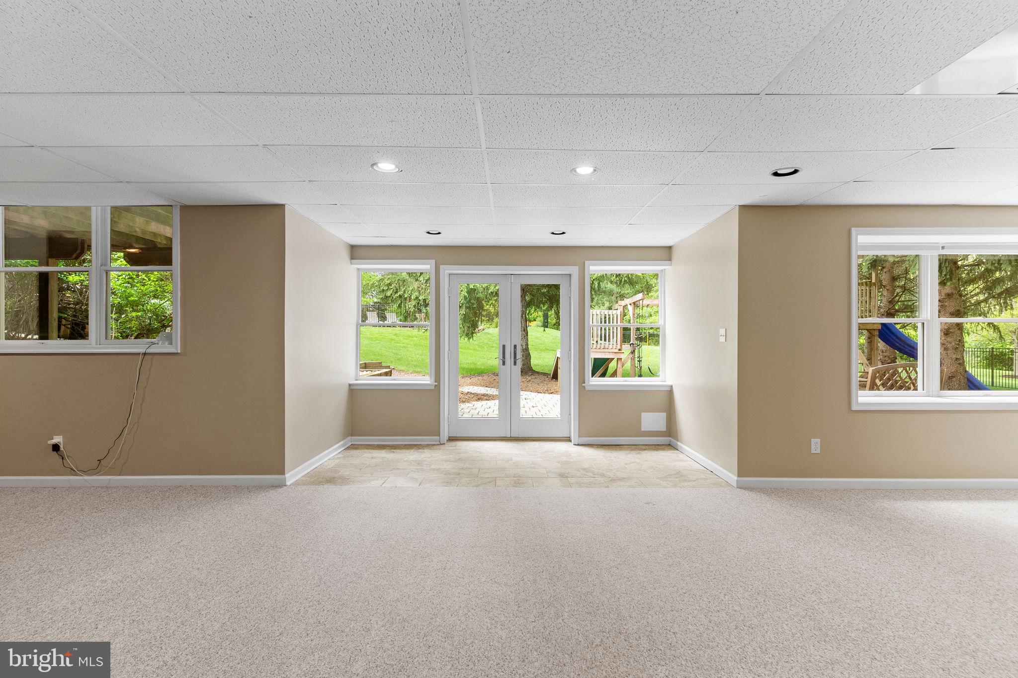 SUMMER LEA - Residential