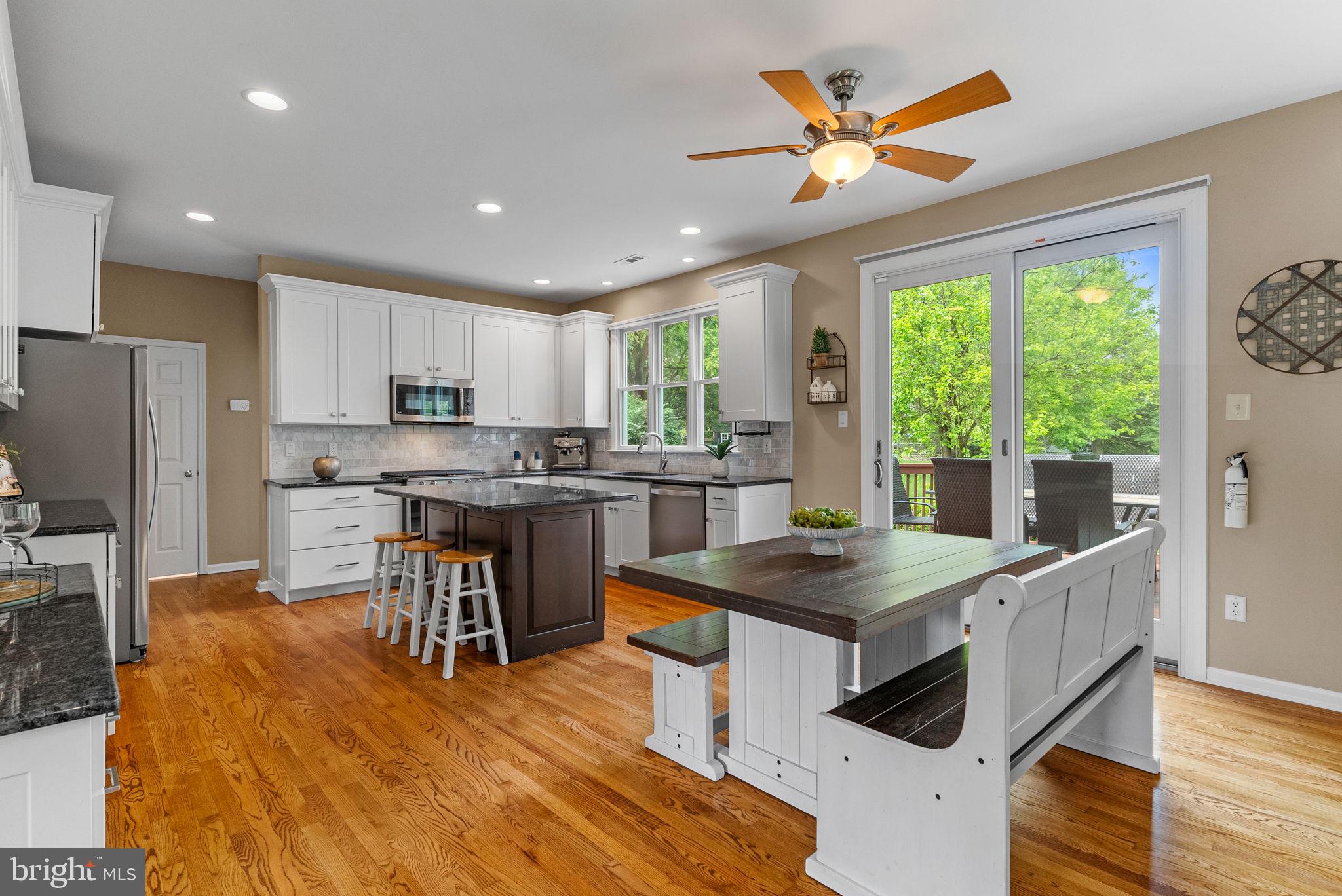 SUMMER LEA - Residential