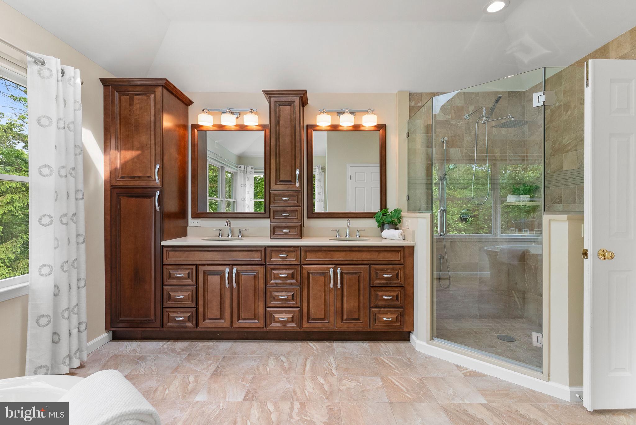 SUMMER LEA - Residential