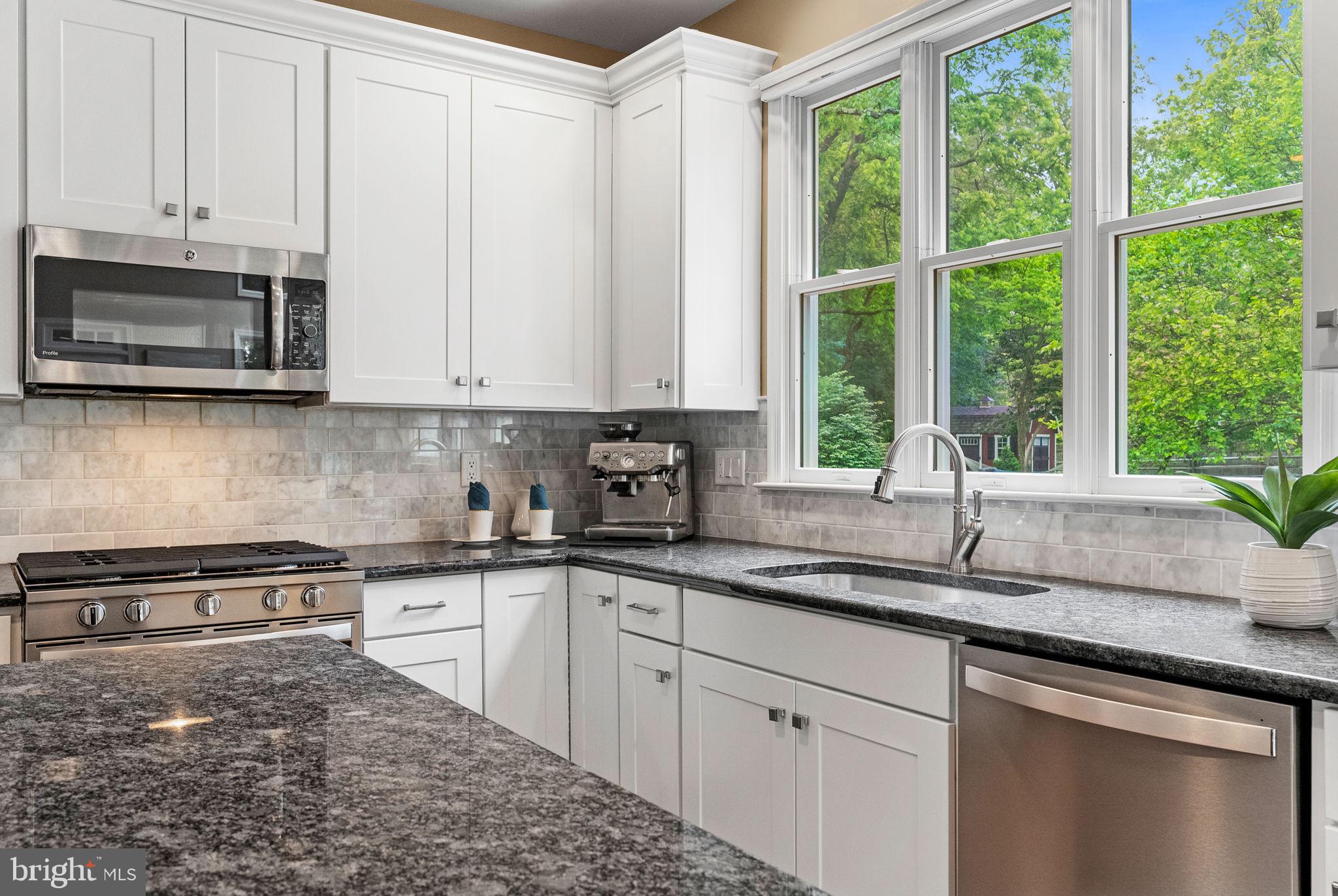 SUMMER LEA - Residential