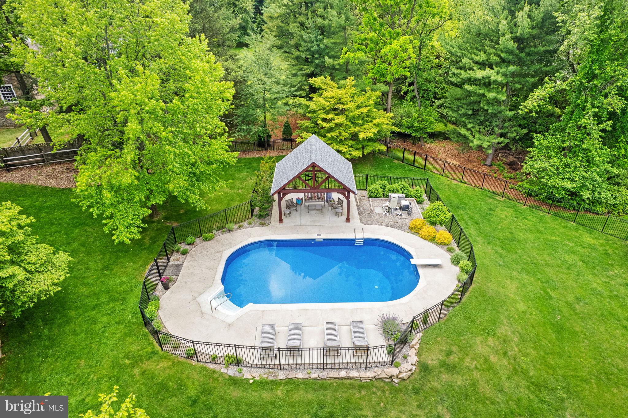 SUMMER LEA - Residential