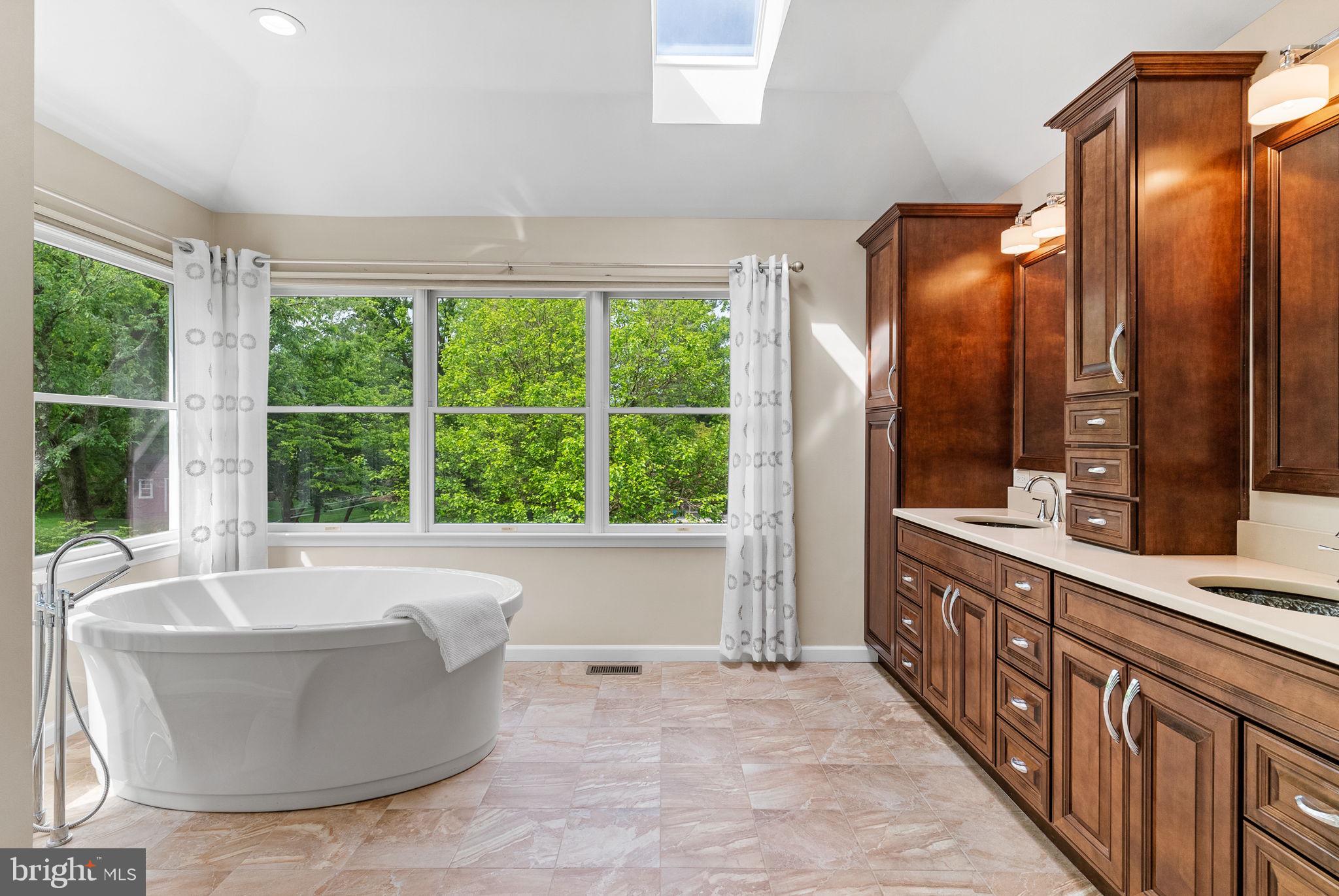 SUMMER LEA - Residential