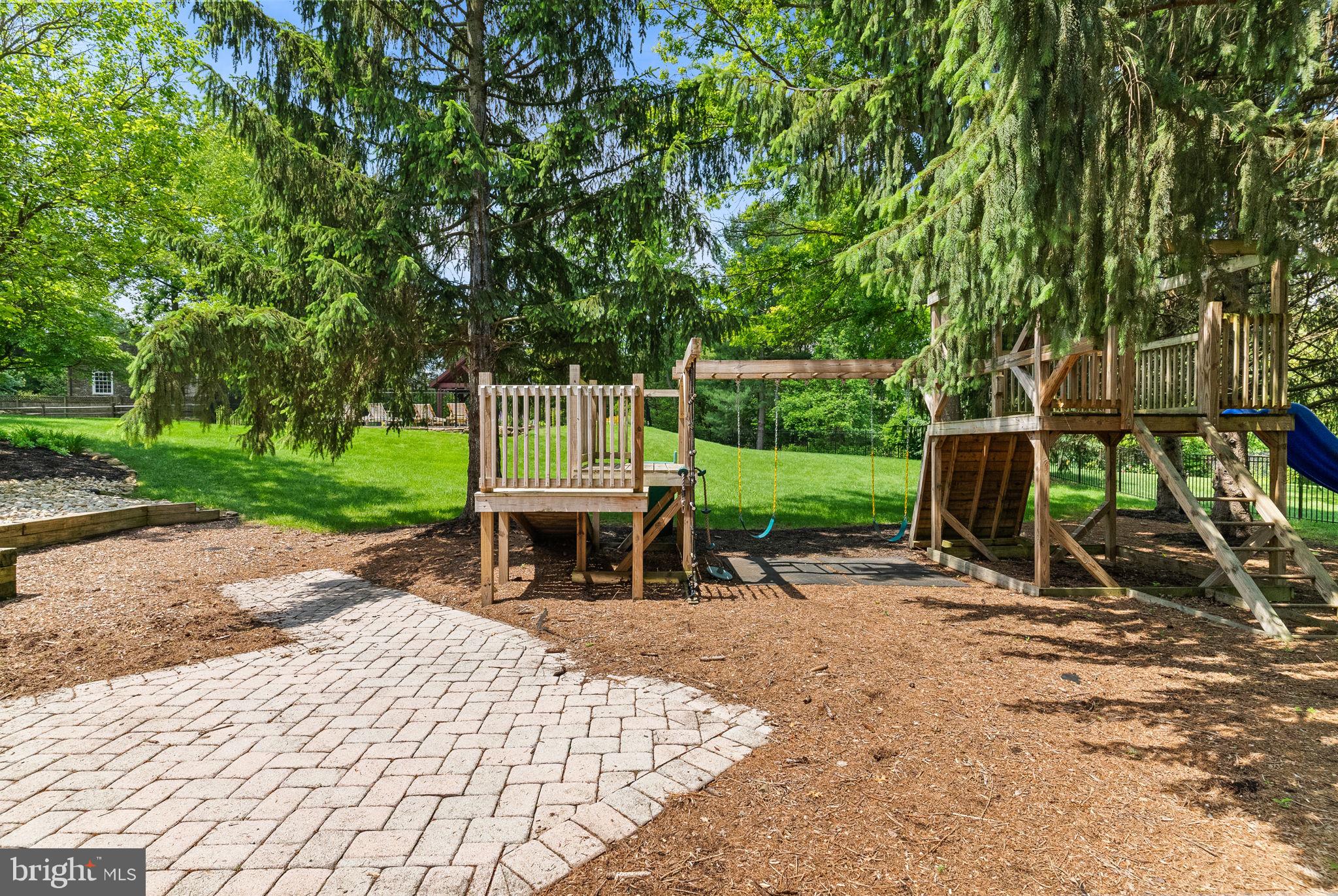 SUMMER LEA - Residential