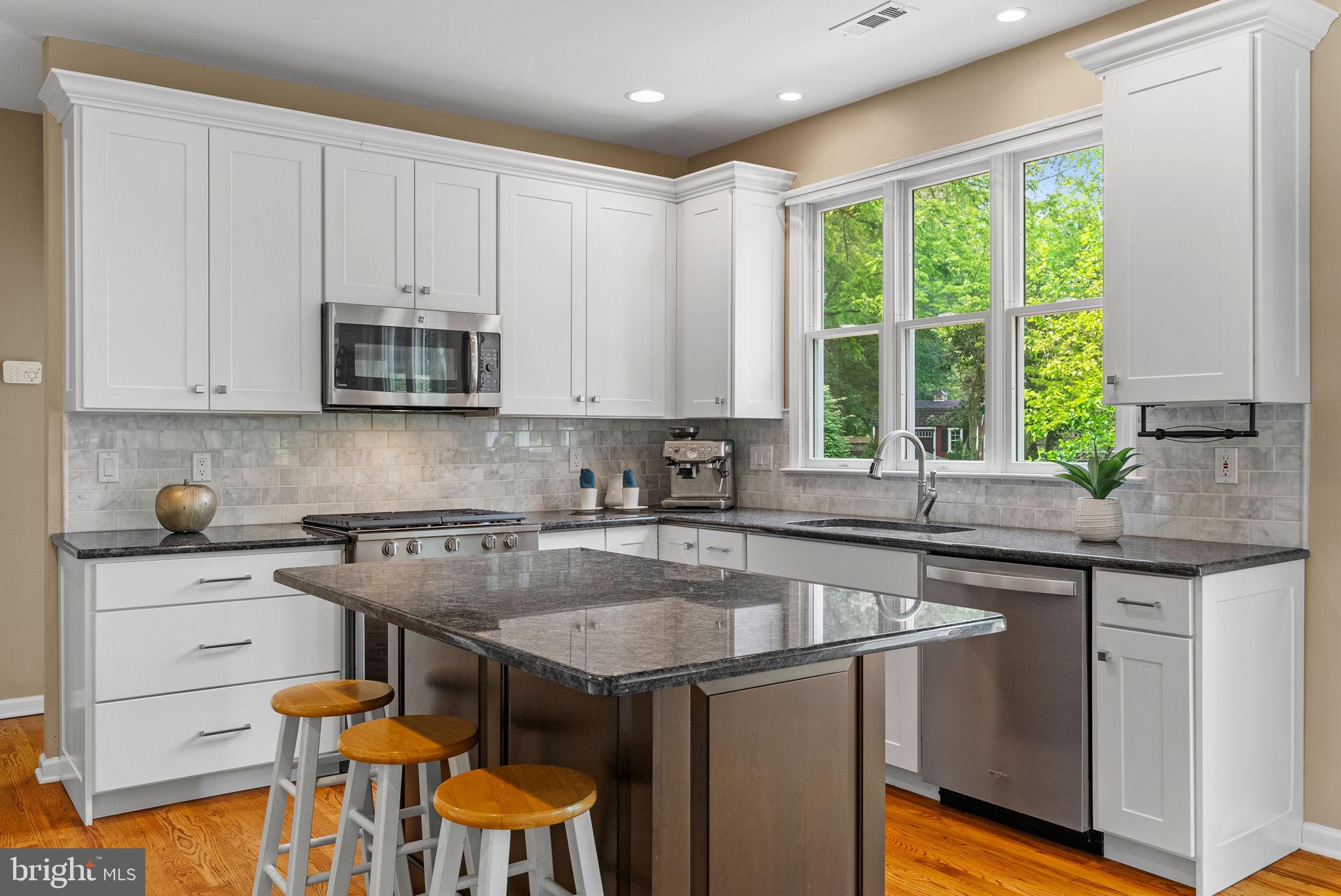 SUMMER LEA - Residential