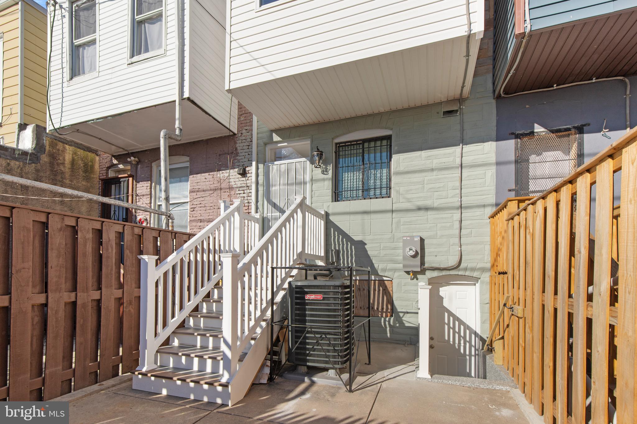 ELWOOD PARK - Residential