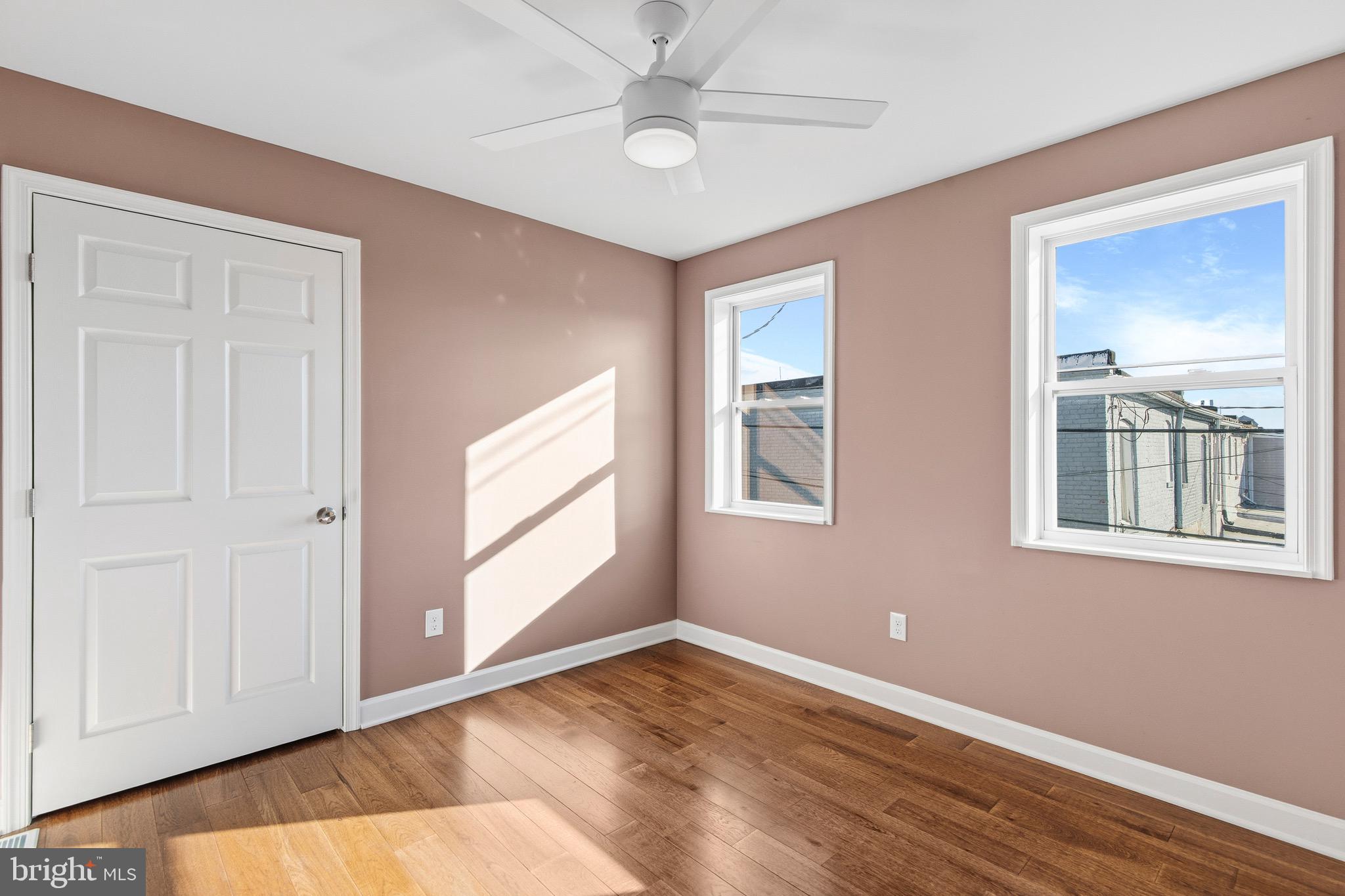 ELWOOD PARK - Residential