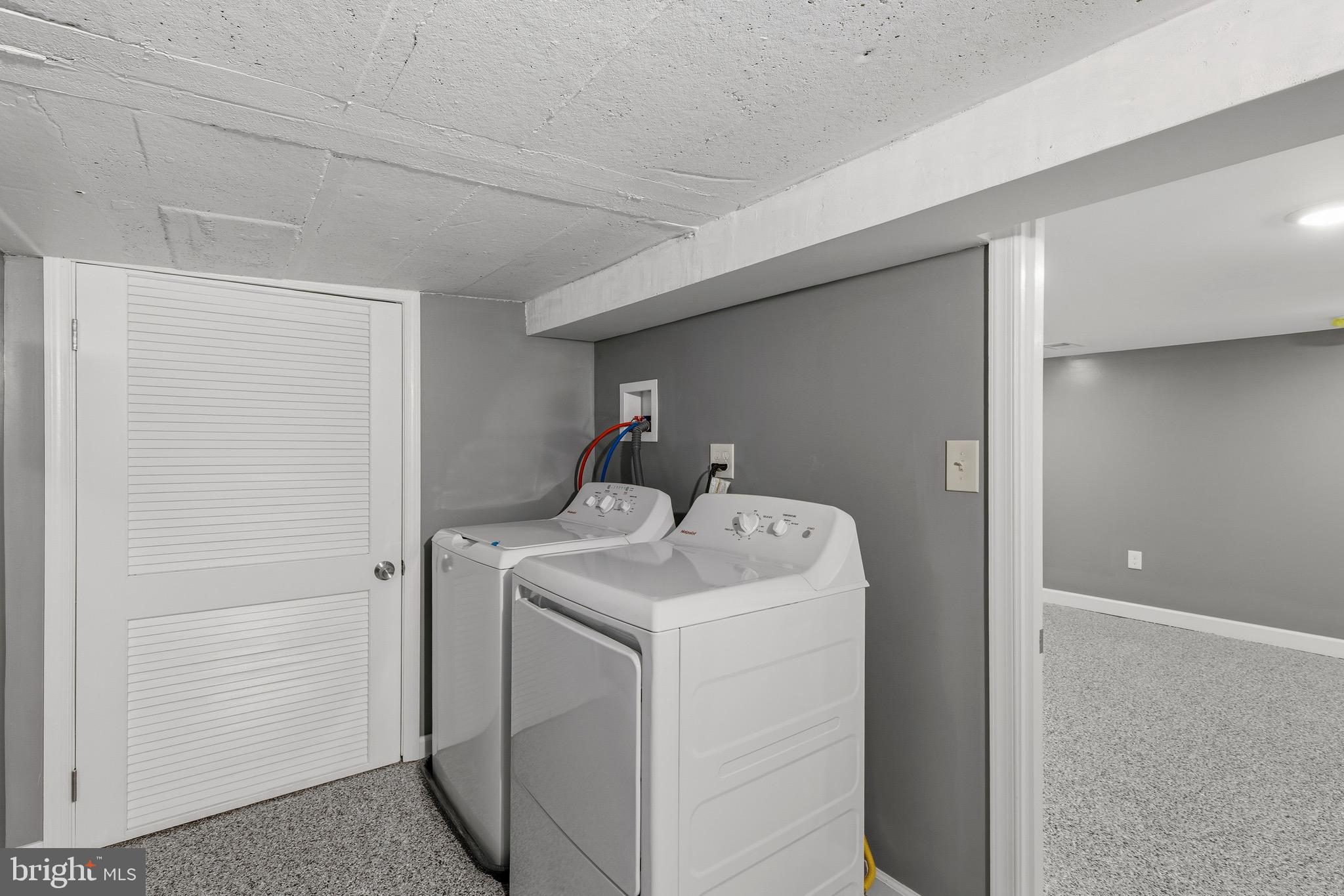 ELWOOD PARK - Residential