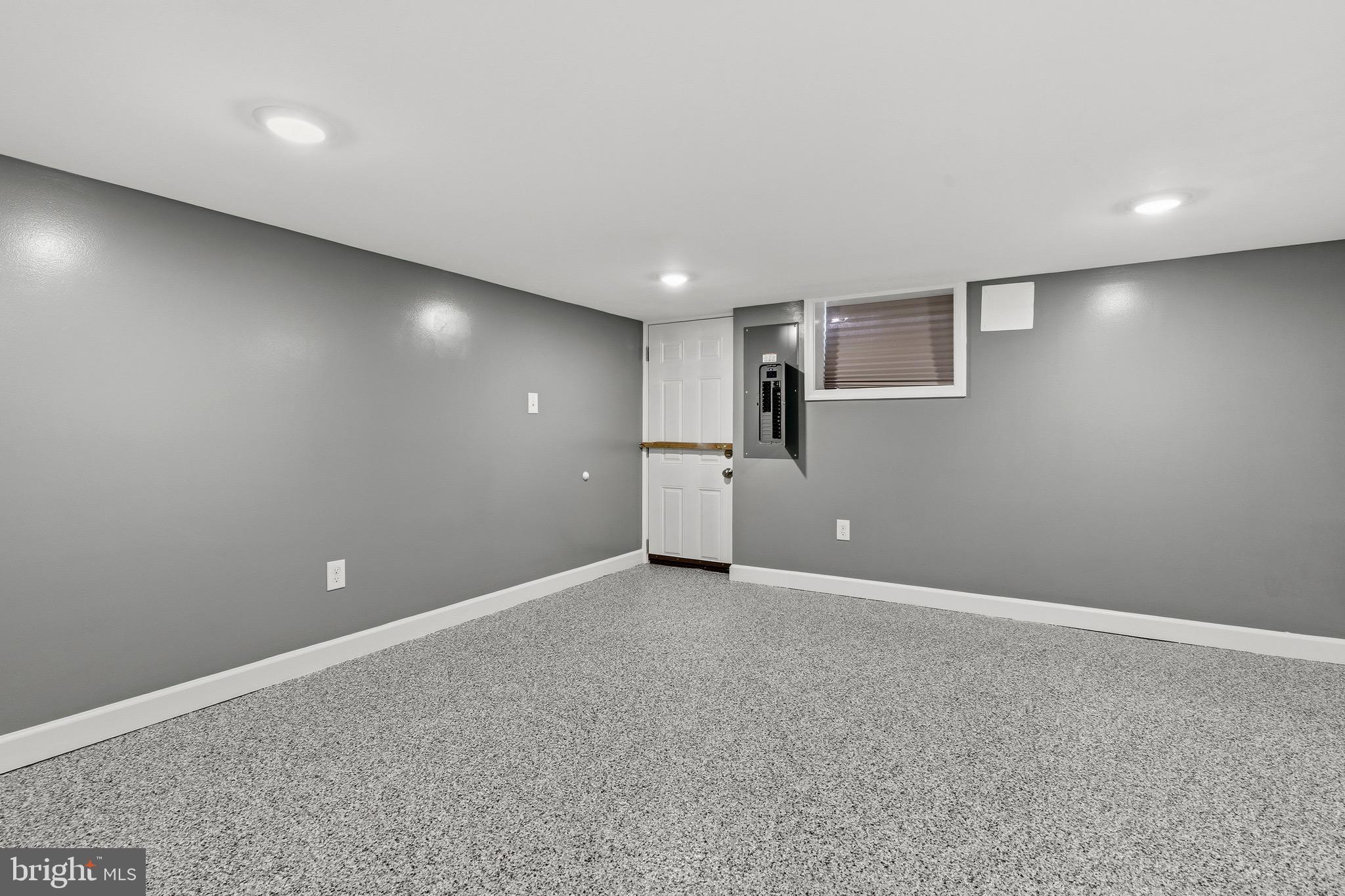 ELWOOD PARK - Residential