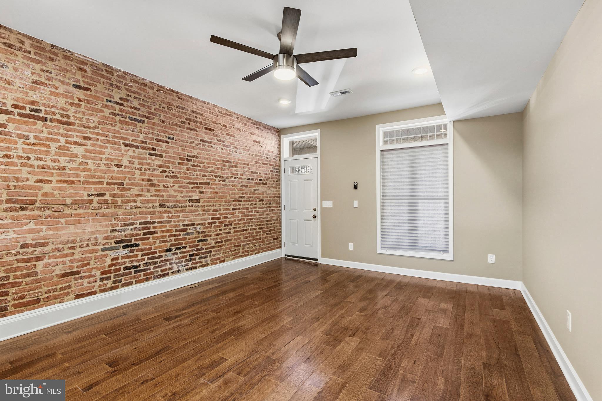 ELWOOD PARK - Residential