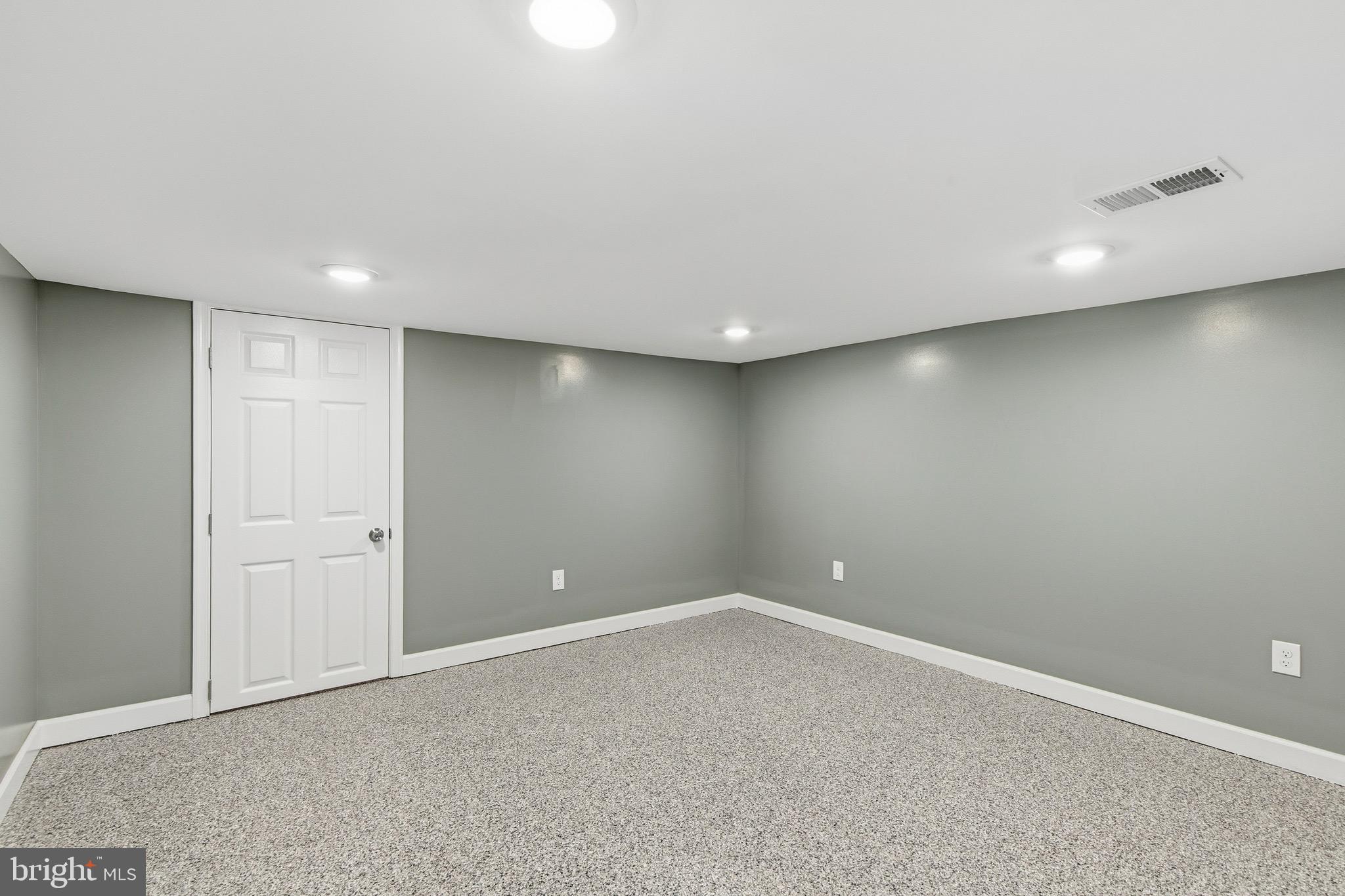 ELWOOD PARK - Residential