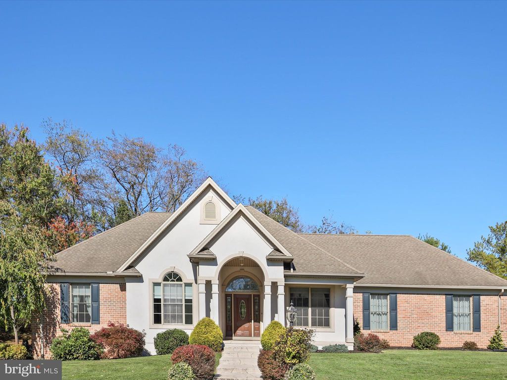 Photo of 2711 Rosebay Drive, YORK, PA 17408 (MLS # PAYK2091280)