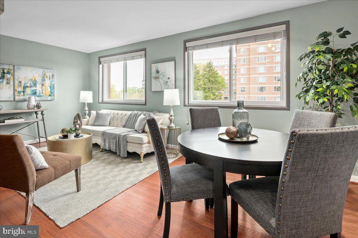 ADAMS HOUSE - Residential