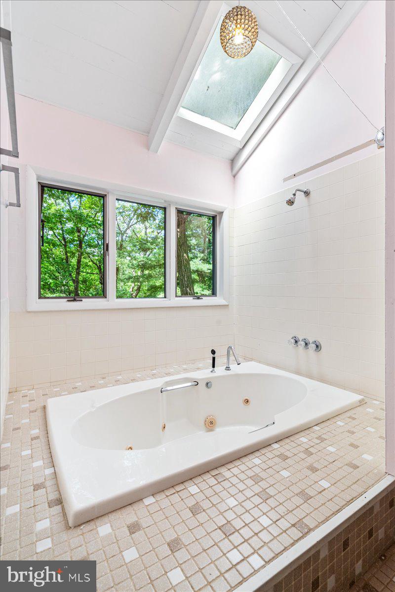 HIGHVIEW ESTATES - Residential