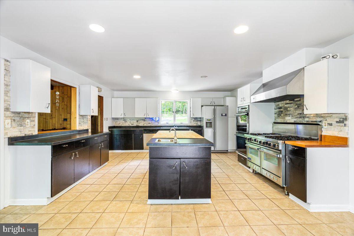 HIGHVIEW ESTATES - Residential