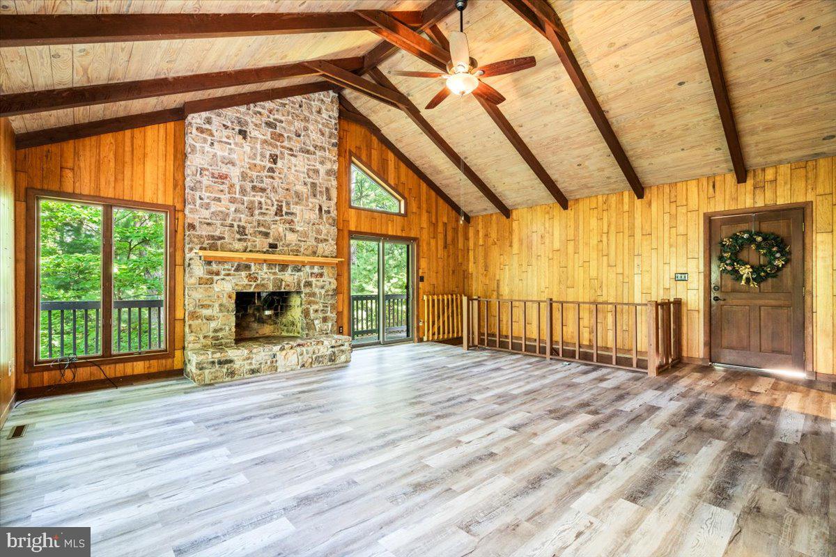 HIGHVIEW ESTATES - Residential