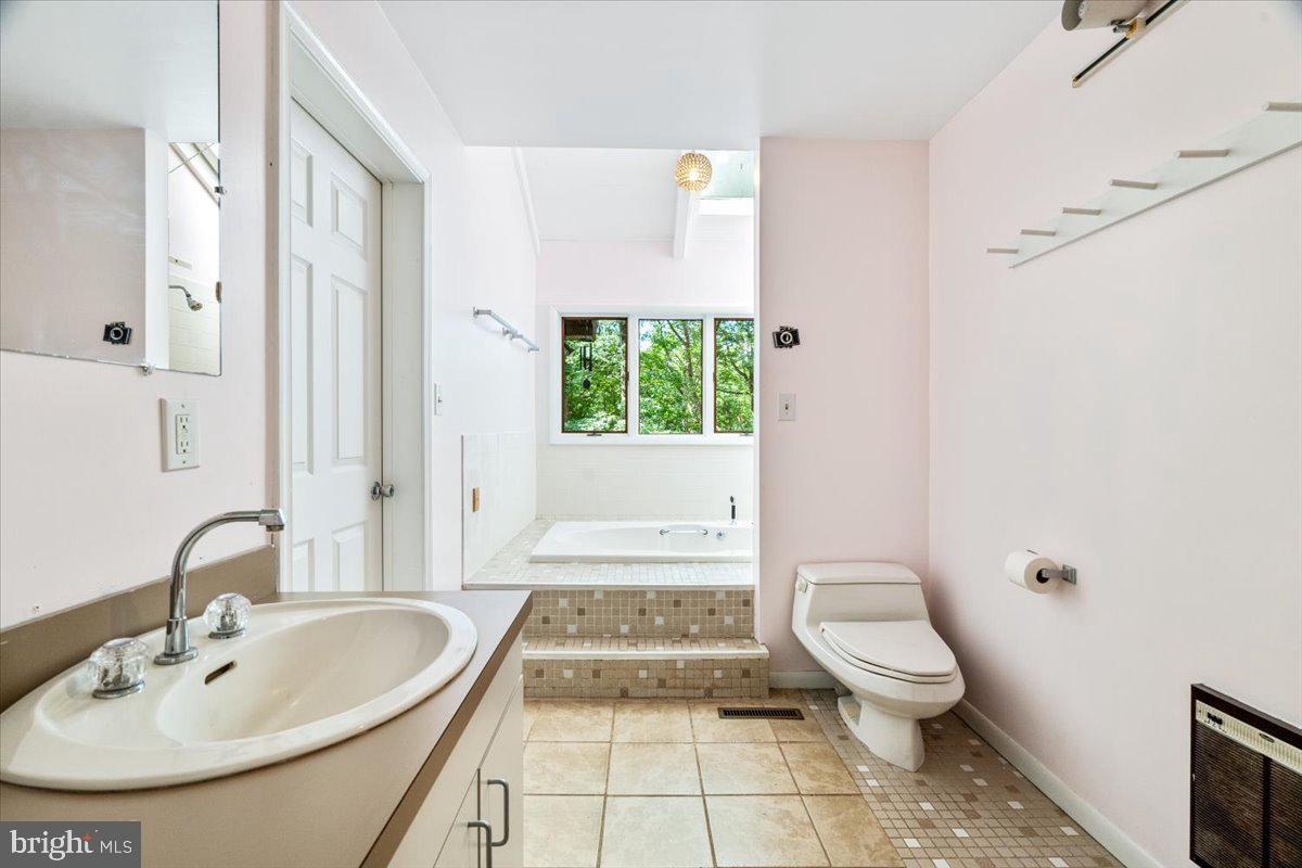 HIGHVIEW ESTATES - Residential