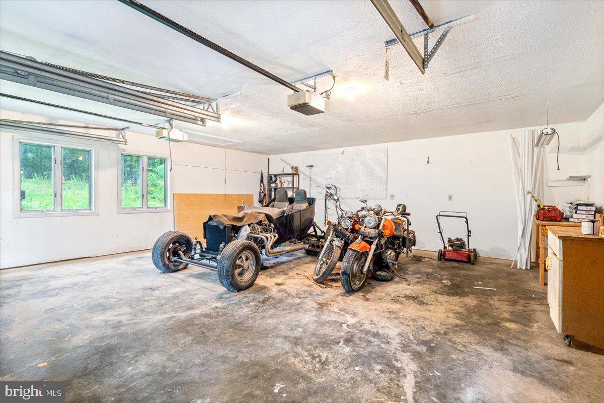 HIGHVIEW ESTATES - Residential