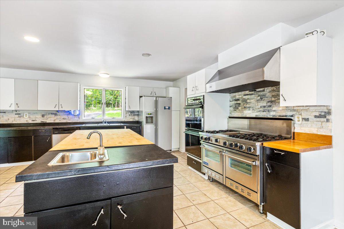 HIGHVIEW ESTATES - Residential