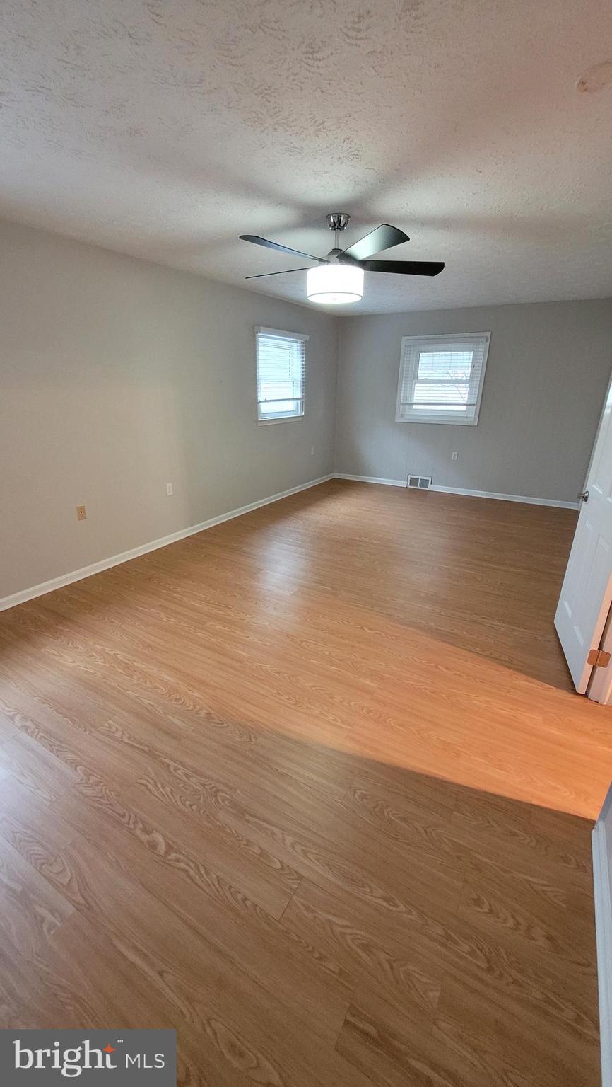 WILLIAMSBURG HEIGHTS - Residential Lease