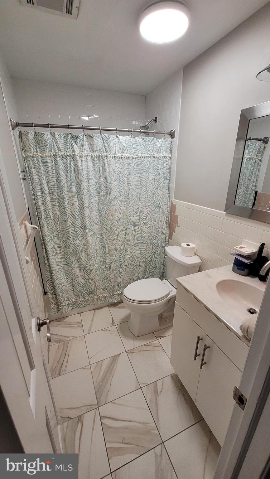 WILLIAMSBURG HEIGHTS - Residential Lease