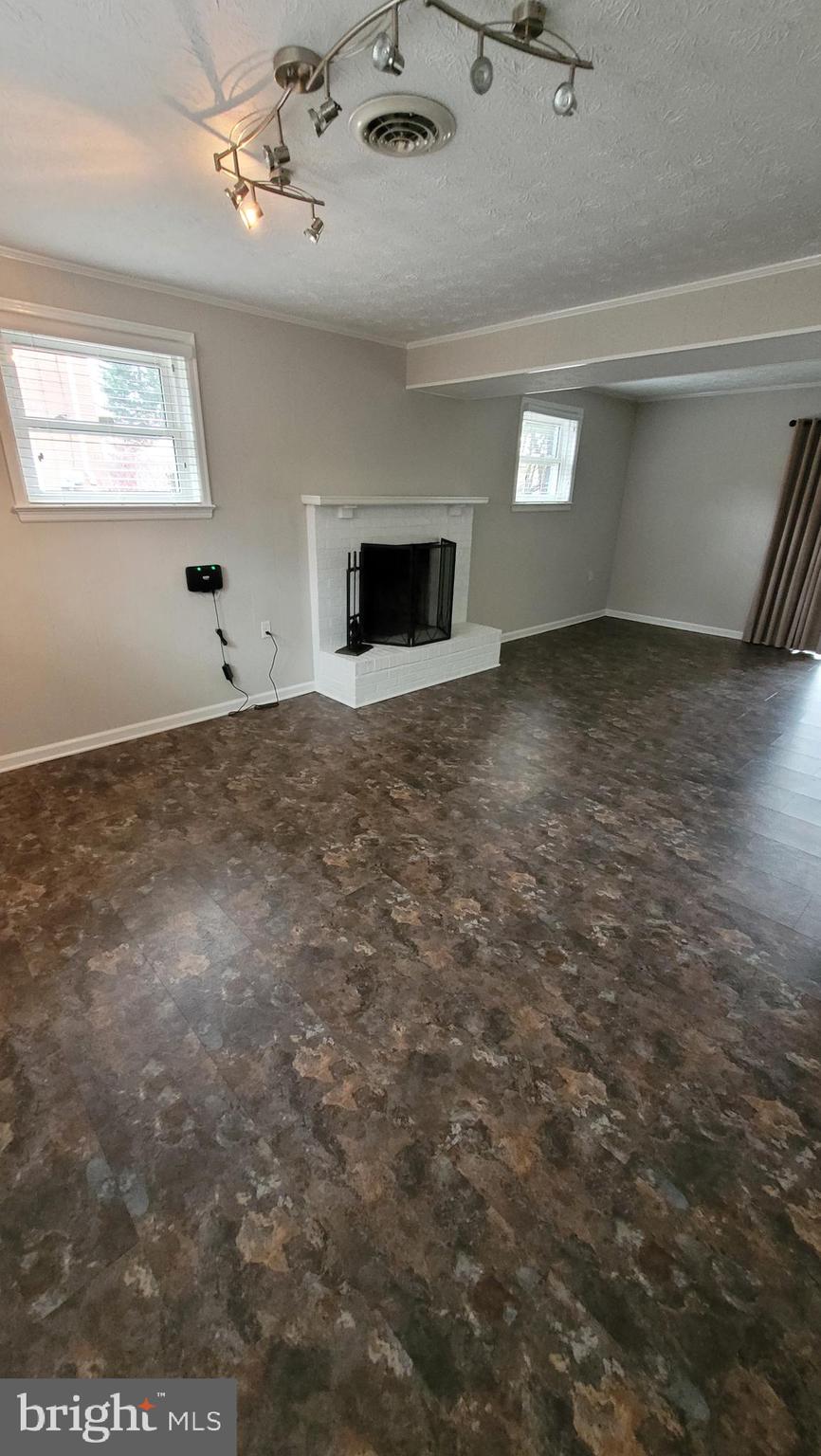 WILLIAMSBURG HEIGHTS - Residential Lease